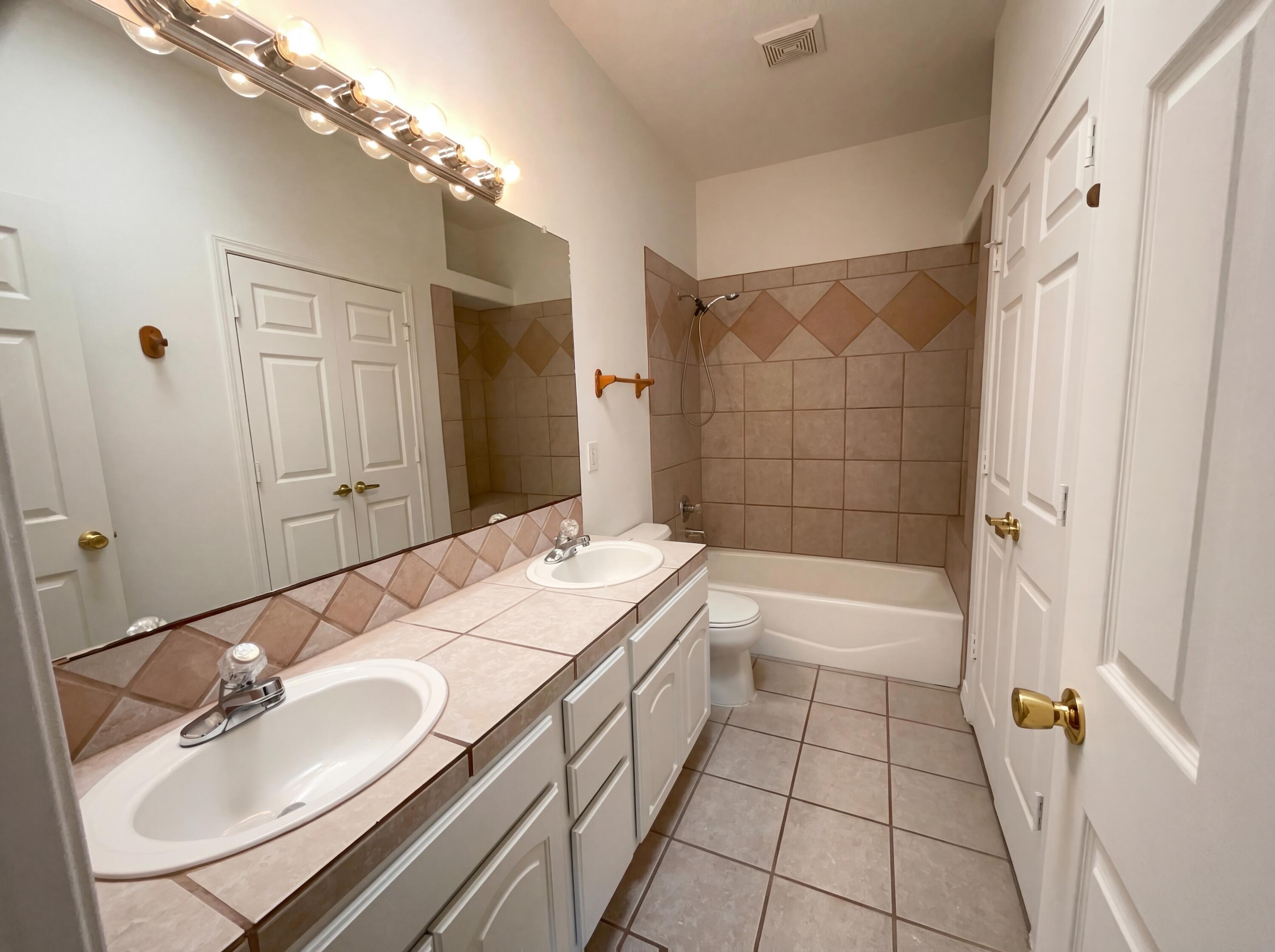 Photo 4 — 6331 Pima Place NW