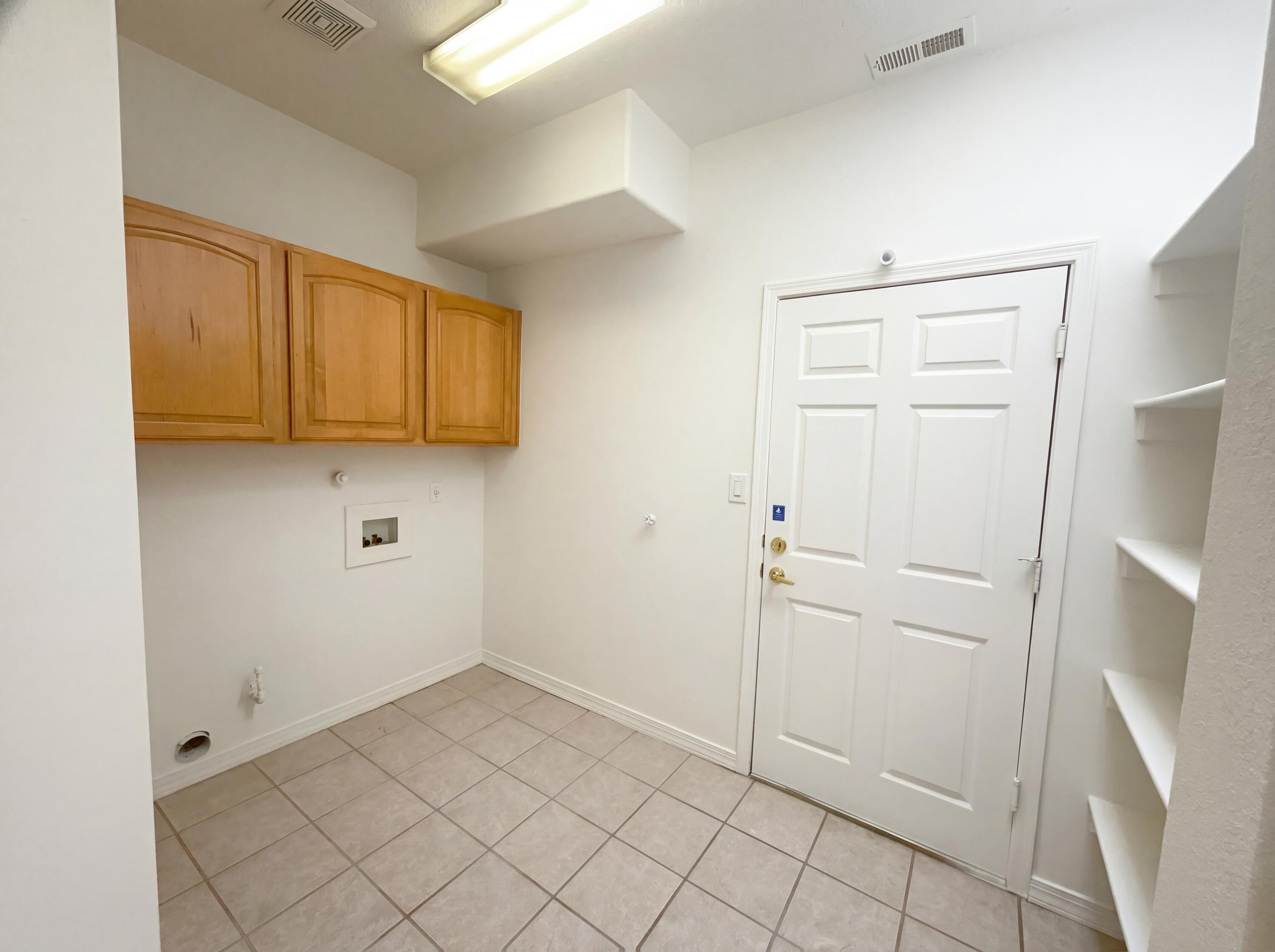 Photo 2 — 6331 Pima Place NW