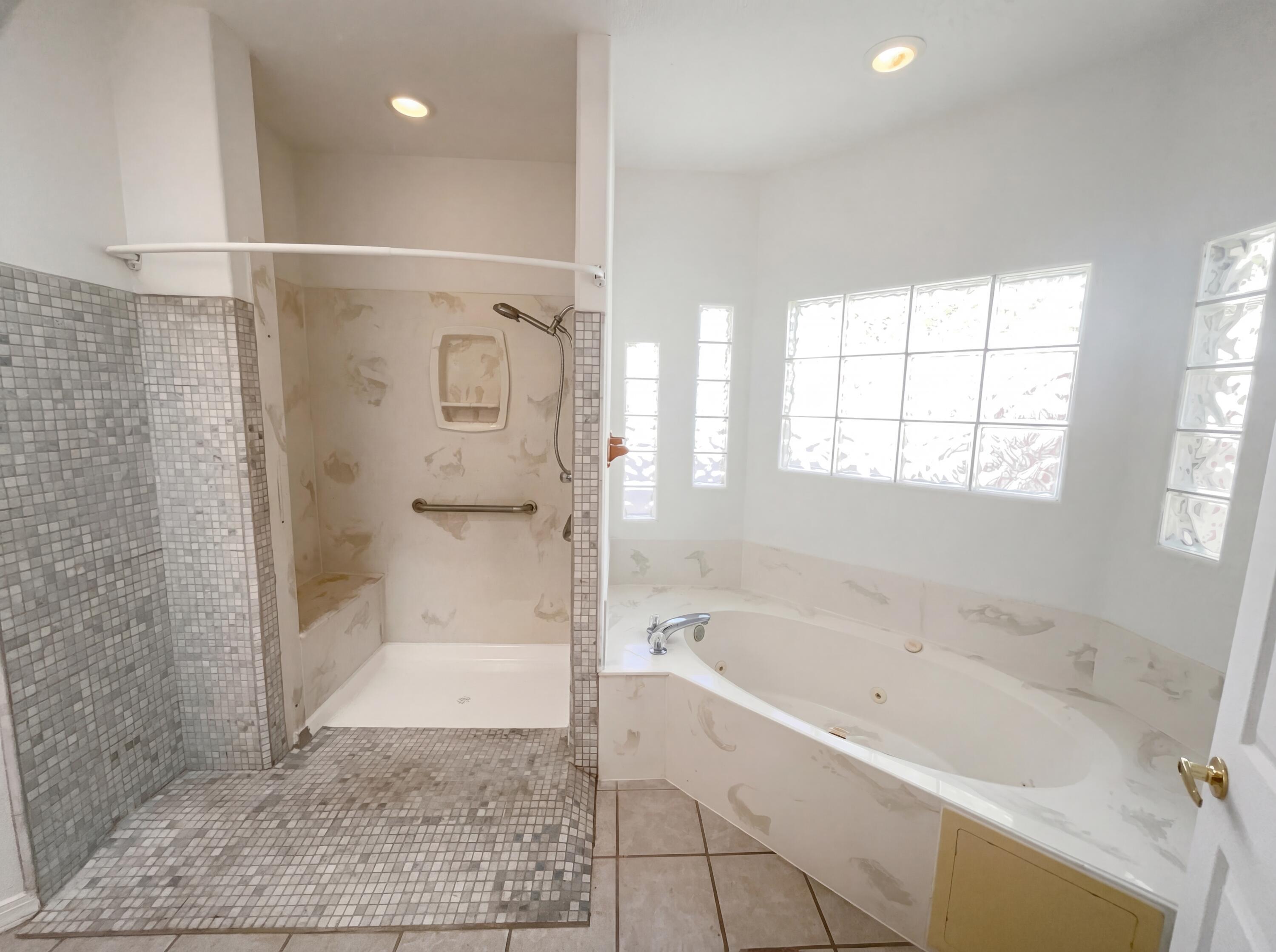 Photo 14 — 6331 Pima Place NW