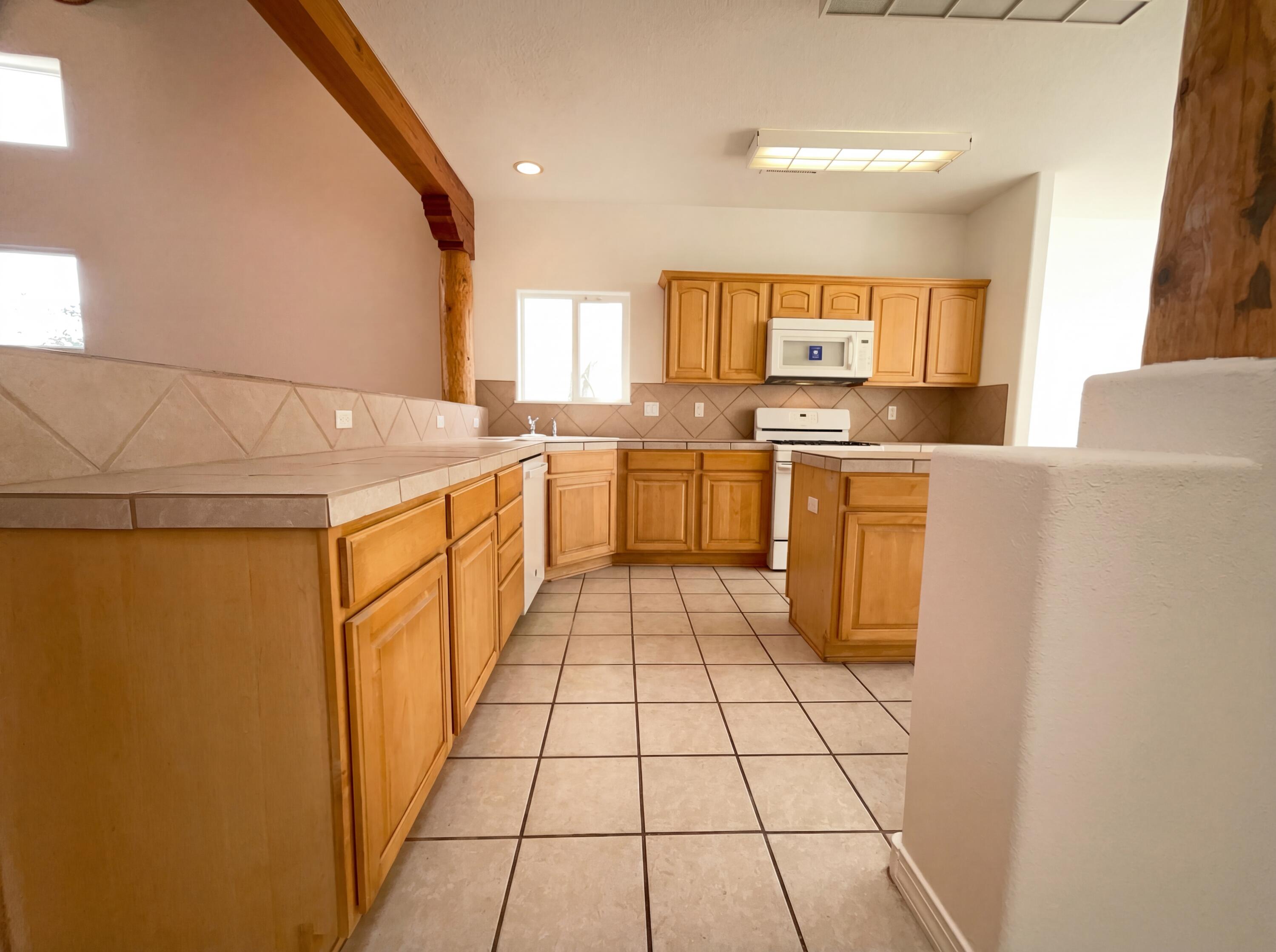 Photo 11 — 6331 Pima Place NW