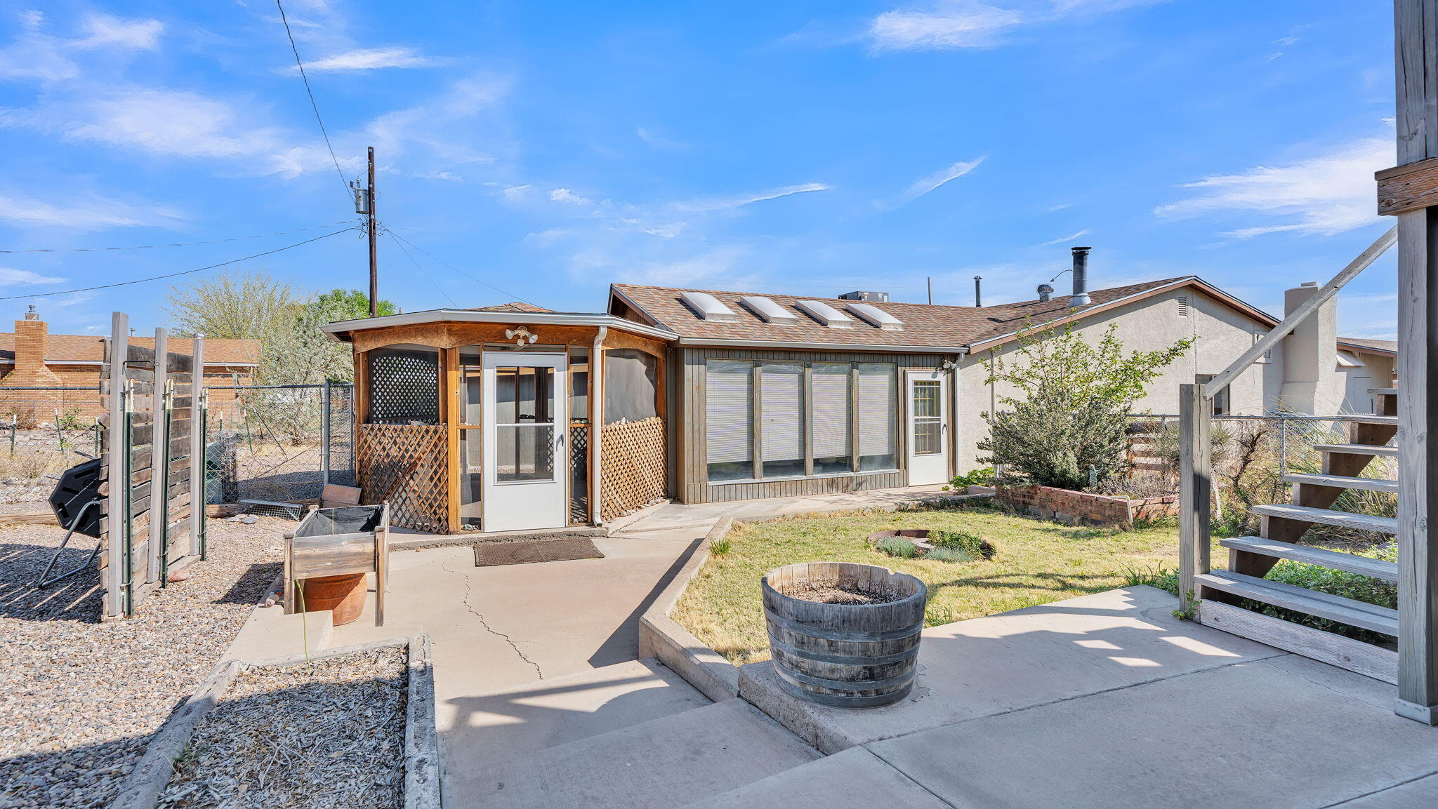 Photo 12 — 917 Bee Court