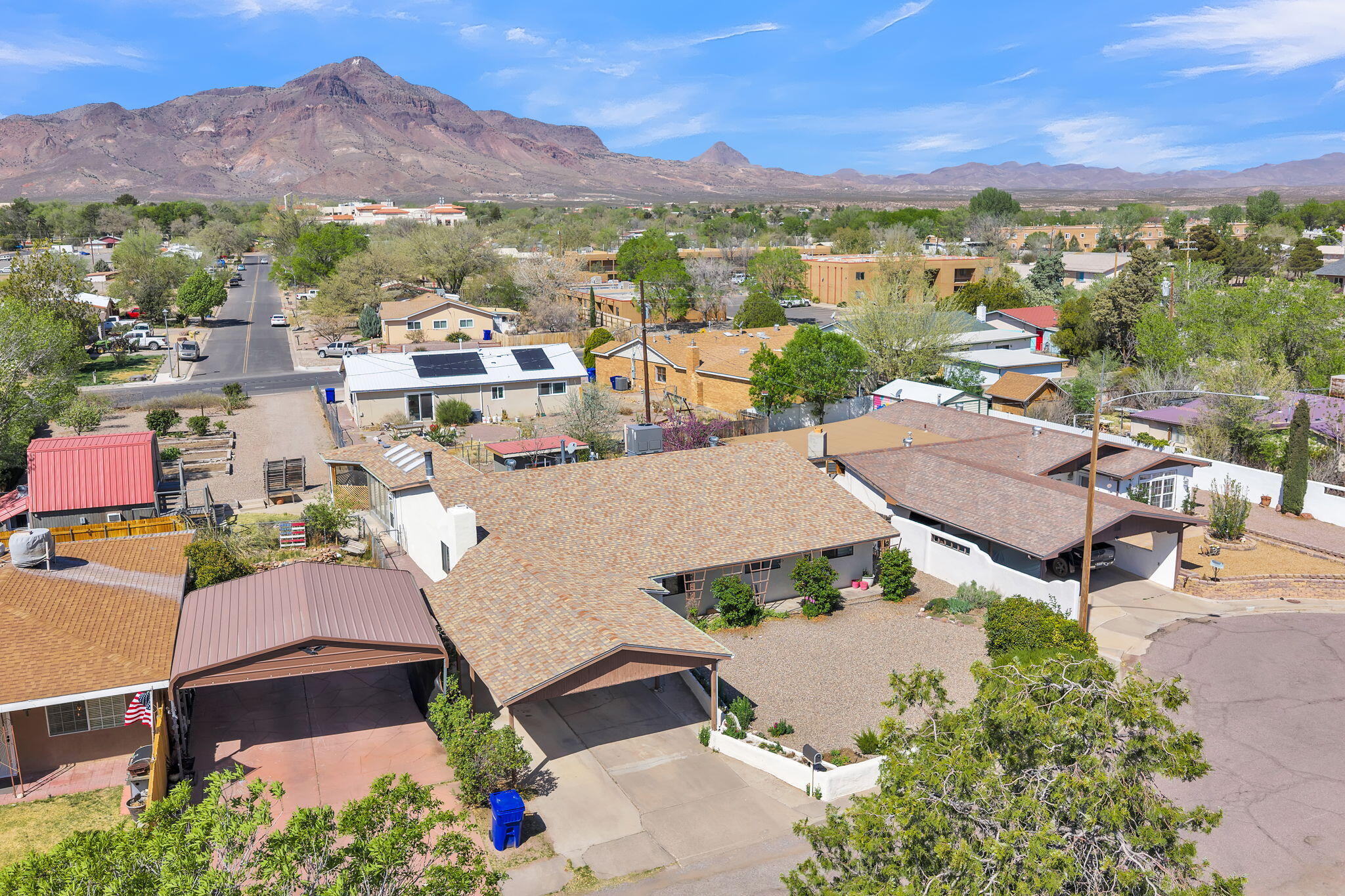 Photo 8 — 917 Bee Court