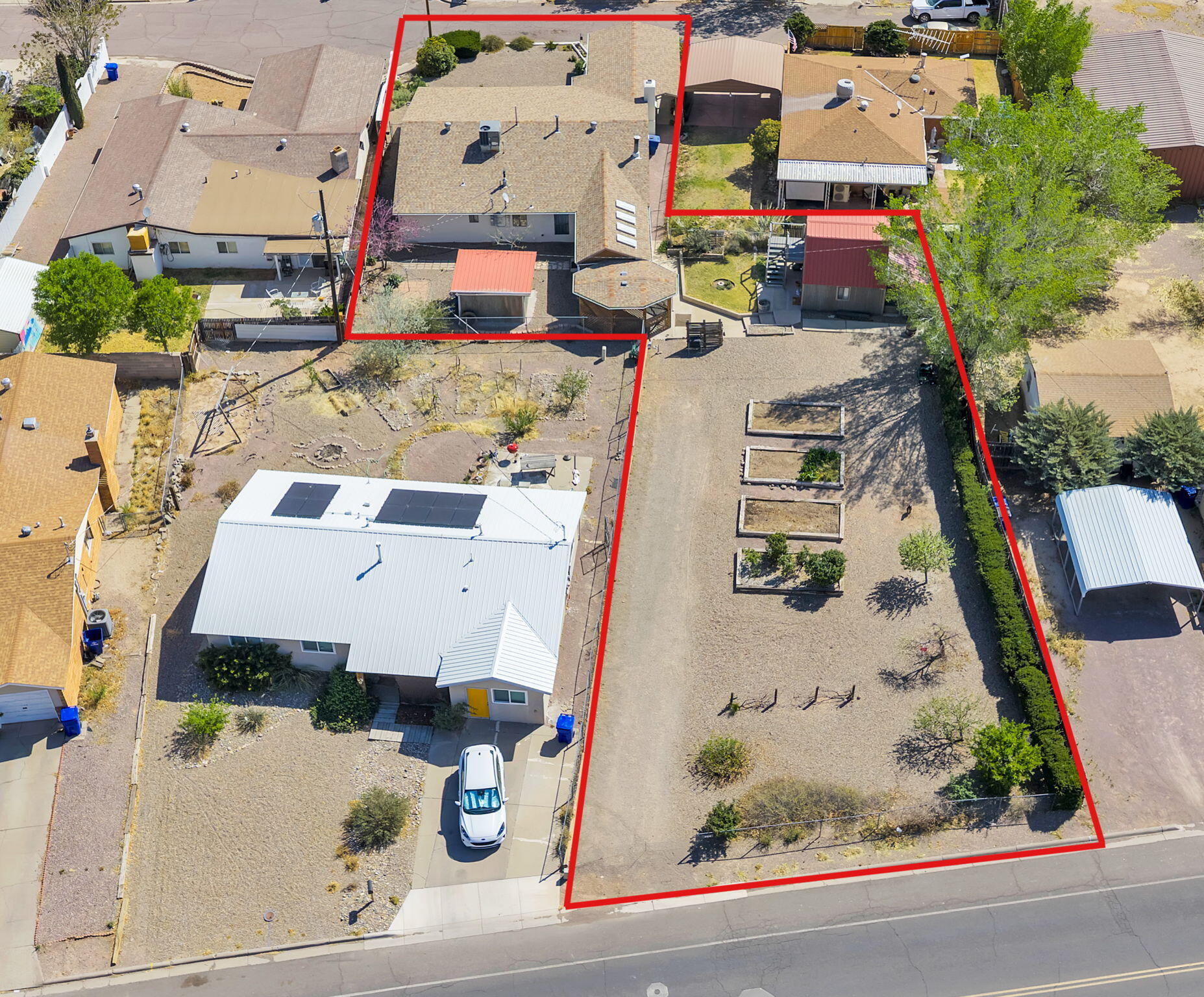 Photo 3 — 917 Bee Court