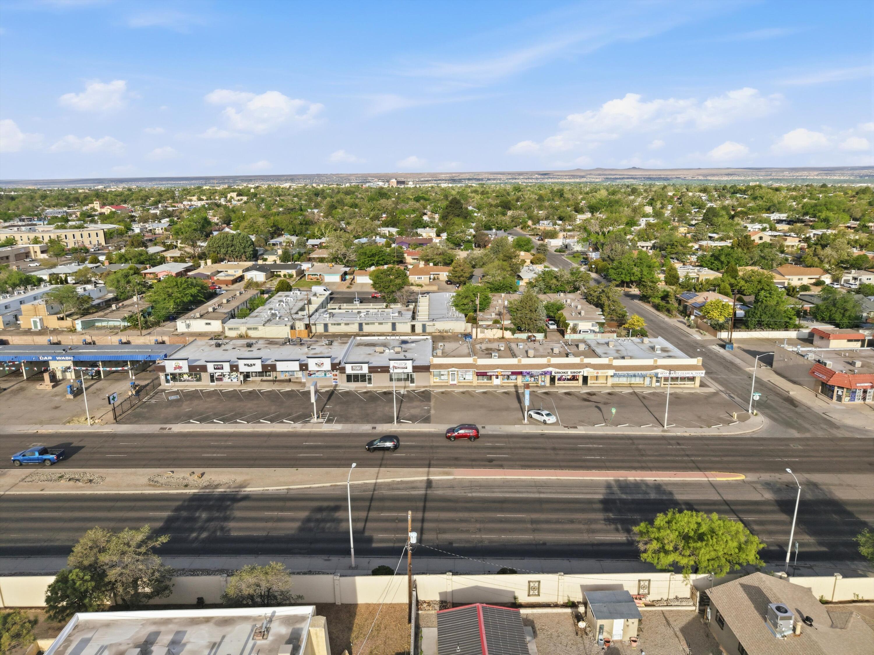 Photo 10 — 1301 San Mateo Boulevard NE 01-11b