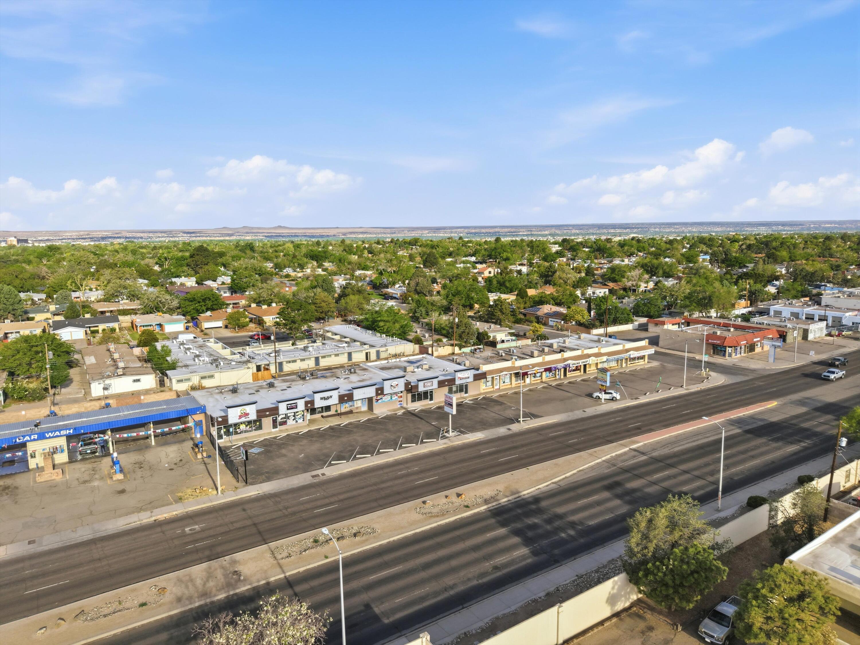 Photo 9 — 1301 San Mateo Boulevard NE 01-11b