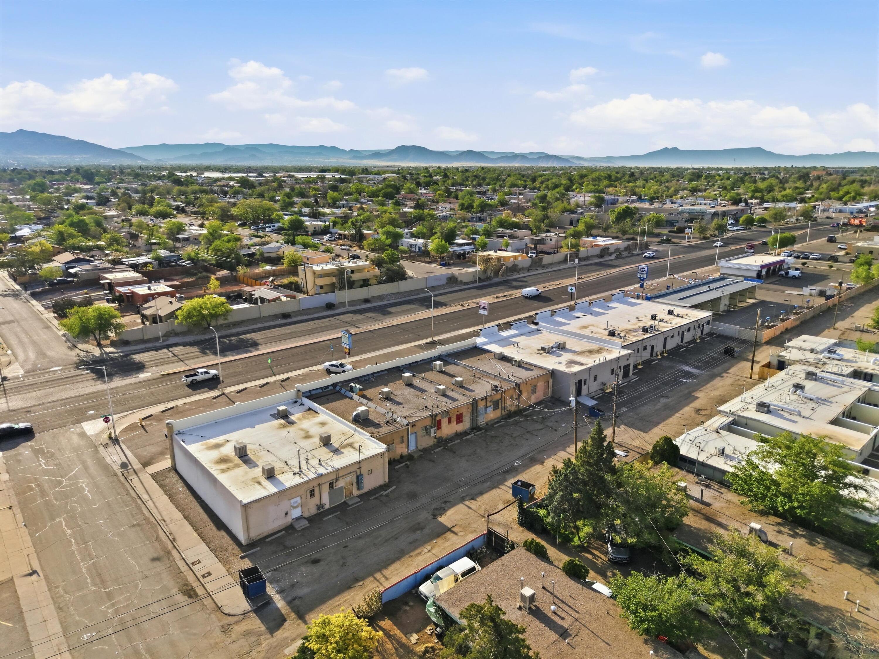 Photo 5 — 1301 San Mateo Boulevard NE 01-11b