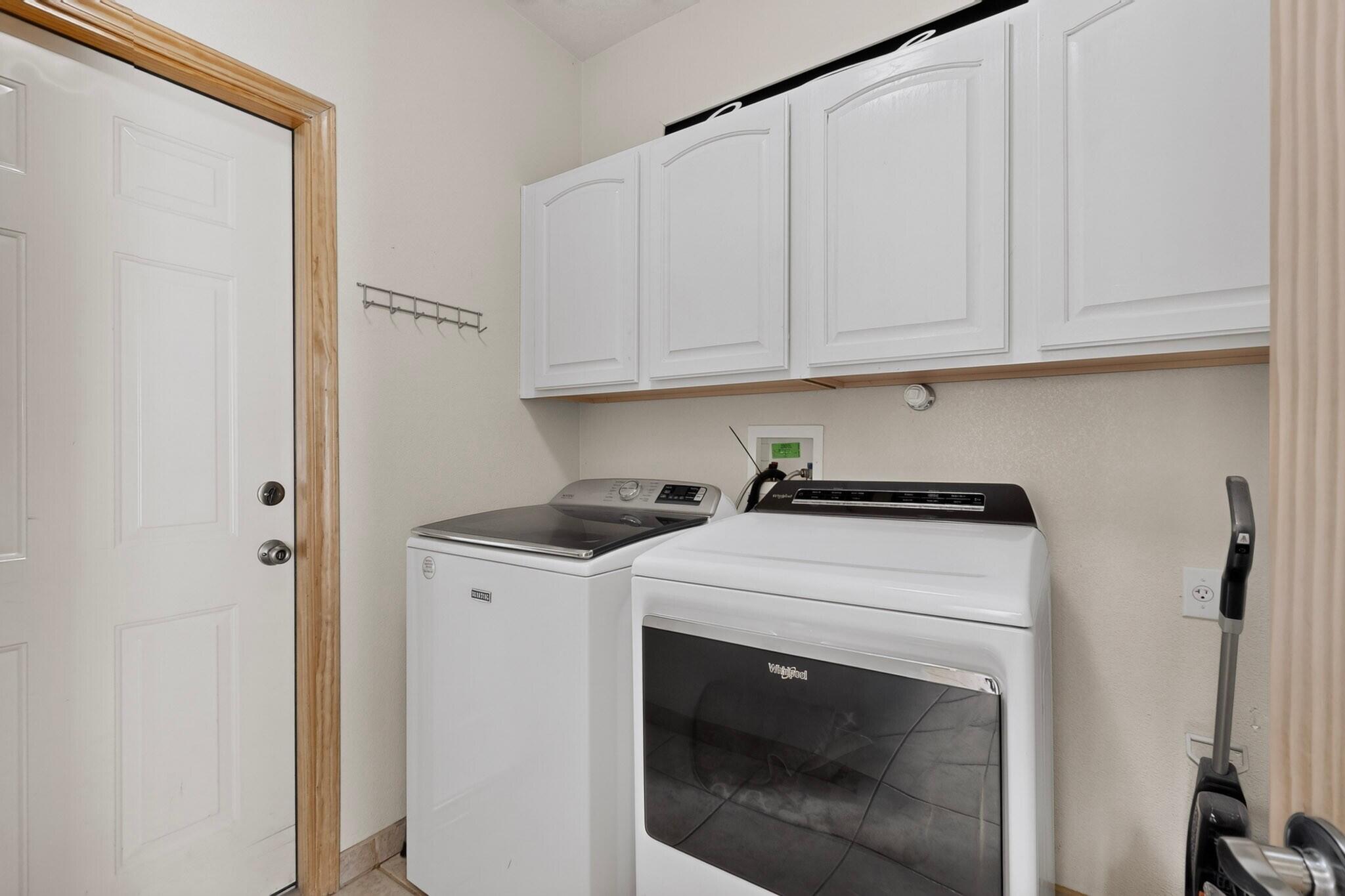 Photo 4 — 9905 Cardinal Street NW
