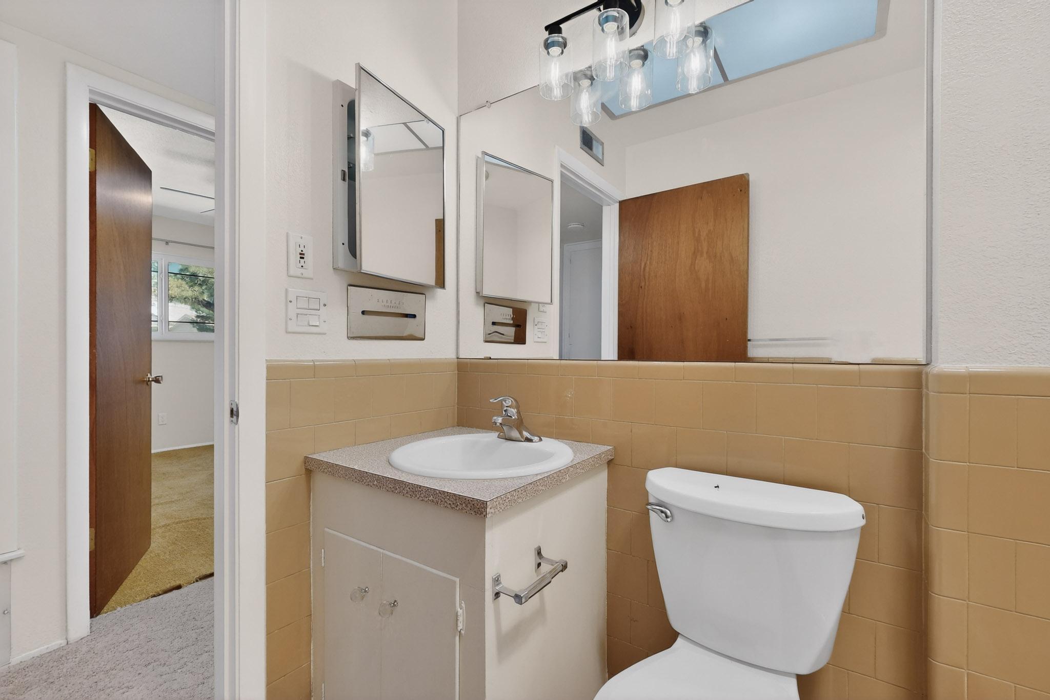Photo 12 — 1513 Muriel Street NE