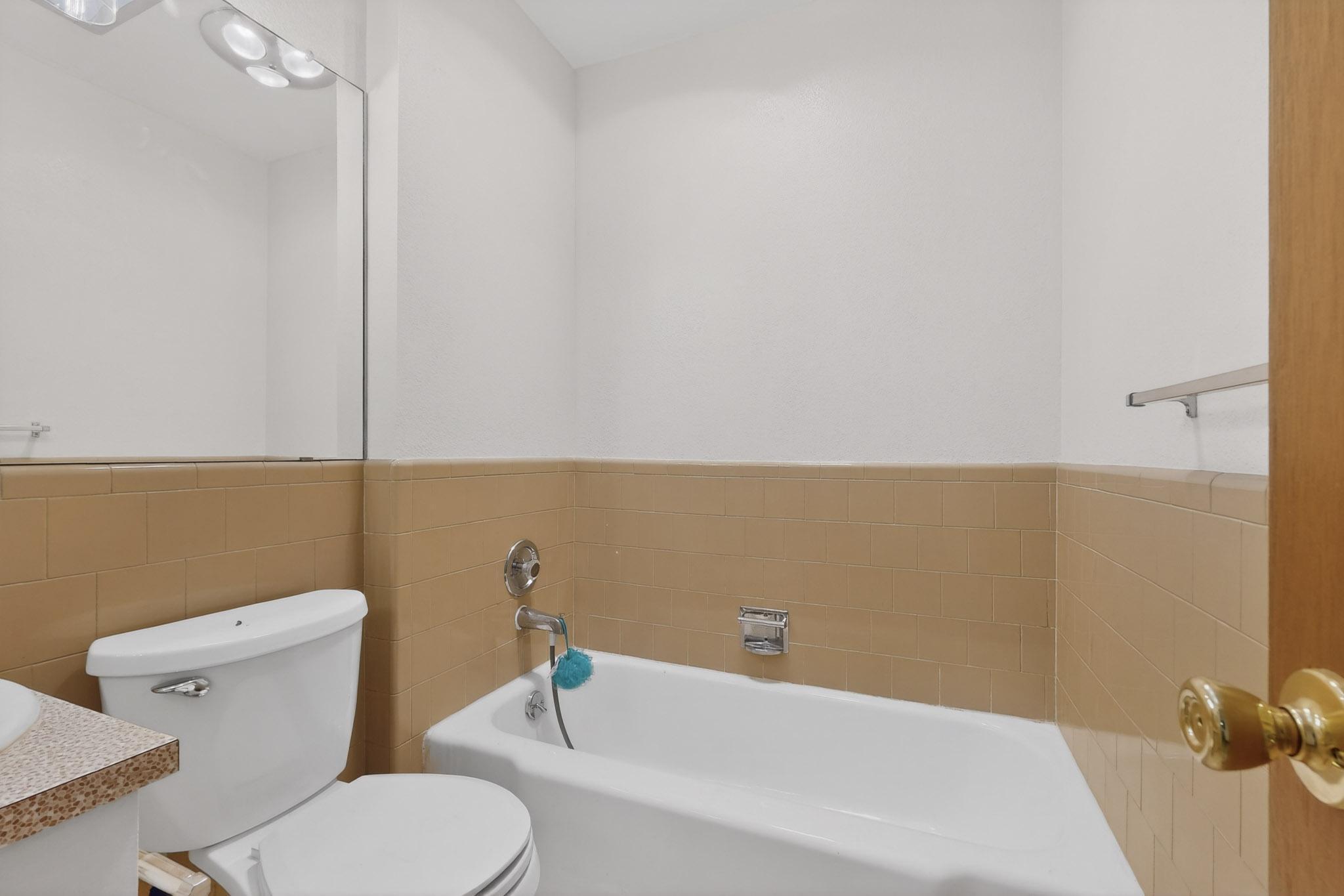 Photo 14 — 1513 Muriel Street NE