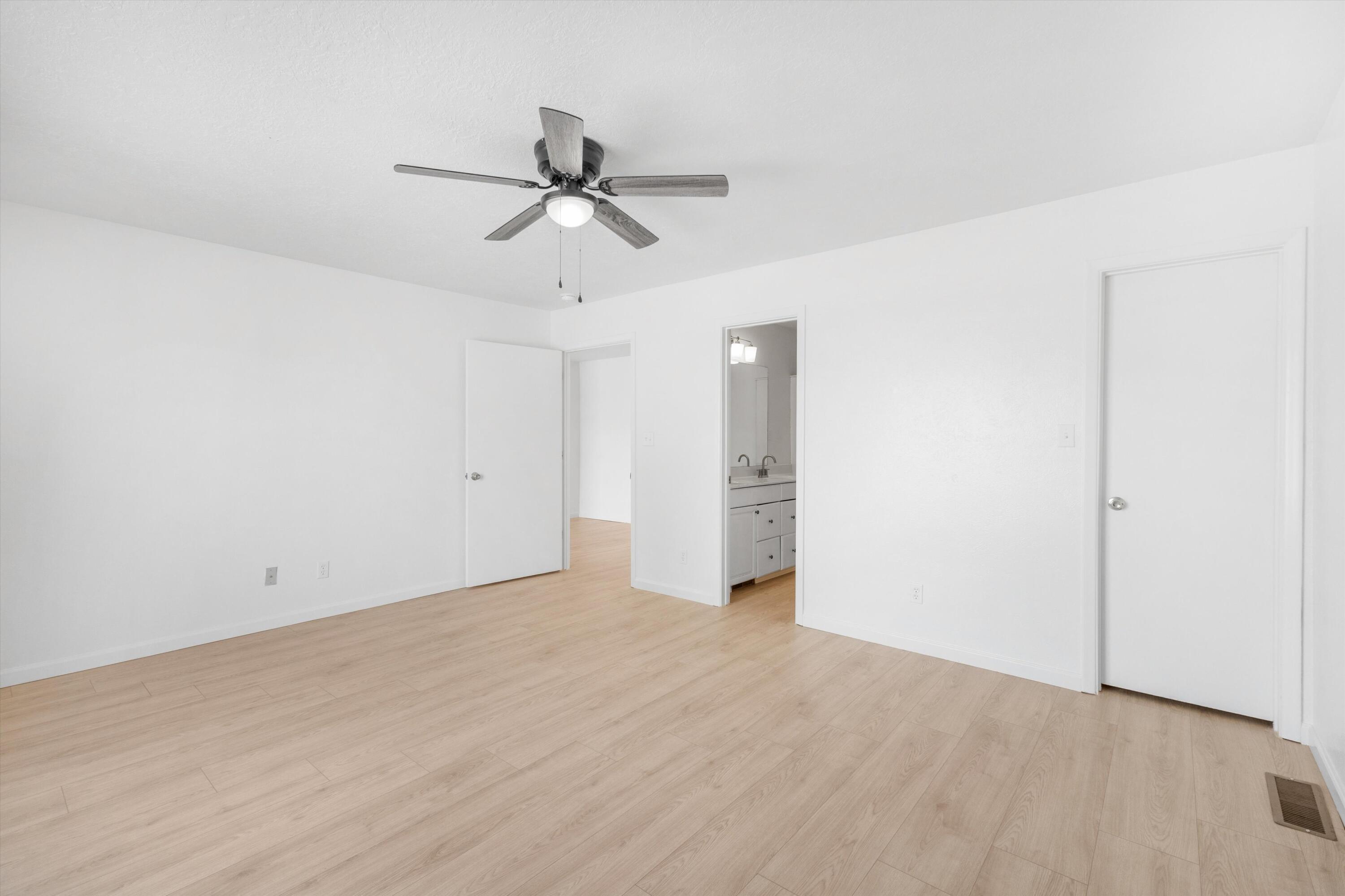Photo 9 — 9225 Mescalero Road NE