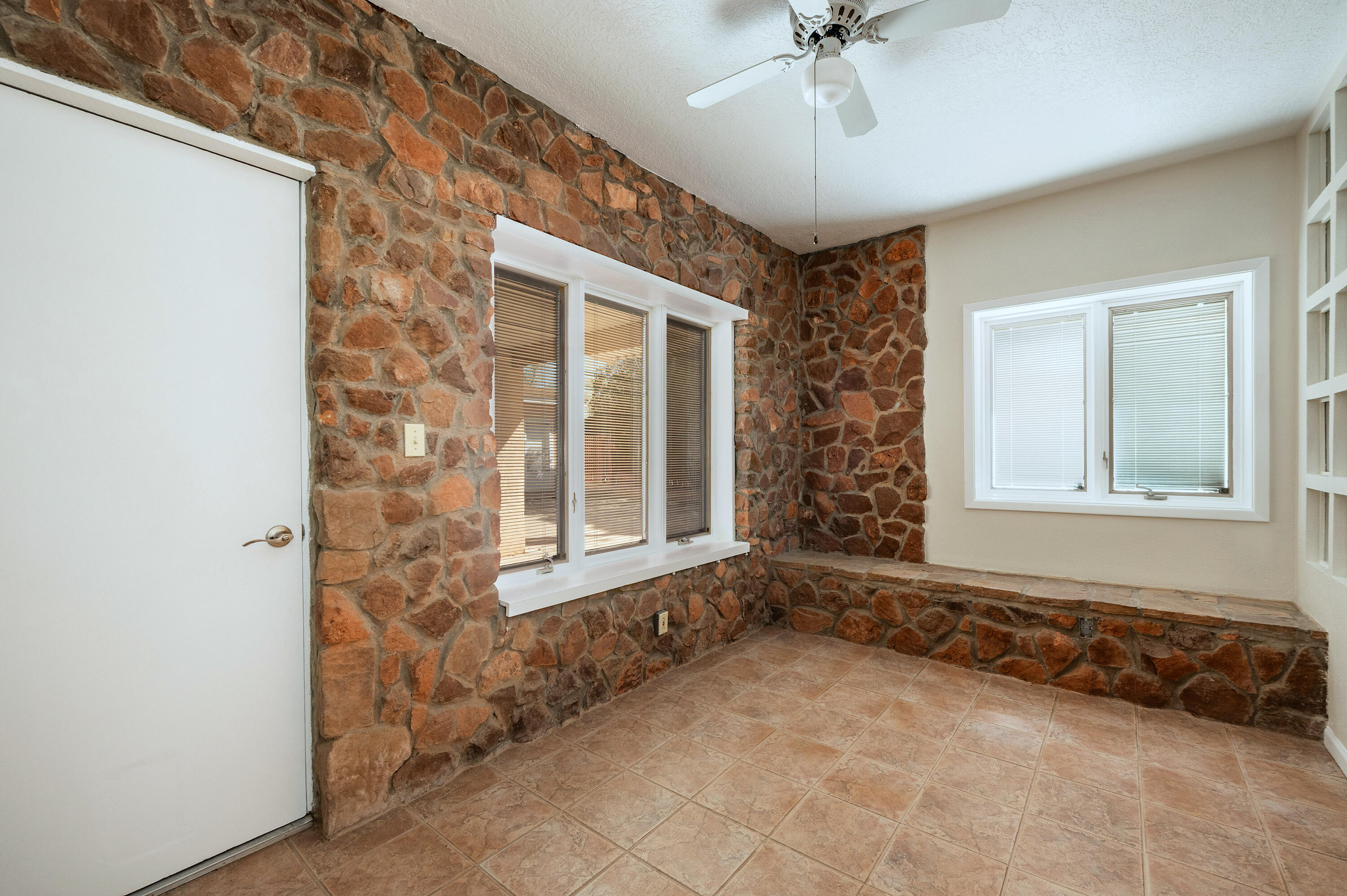 Photo 13 — 1810 Miller Circle NW