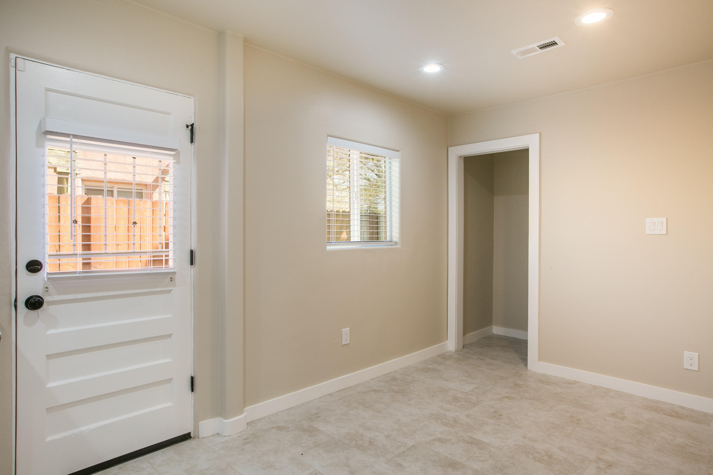 Photo 12 — 635 Adams Street NE