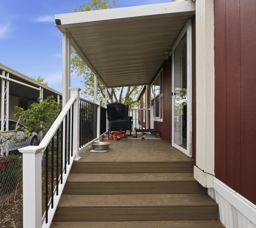 Photo 19 — 605 Doe Lane SE