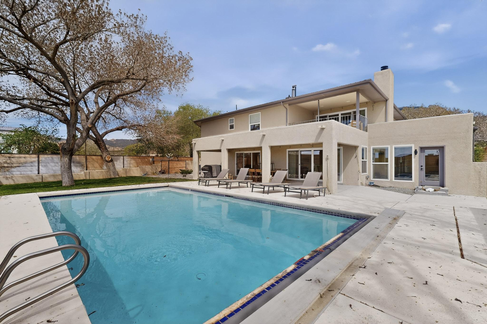 Photo 17 — 12509 Eagle Rock Avenue NE