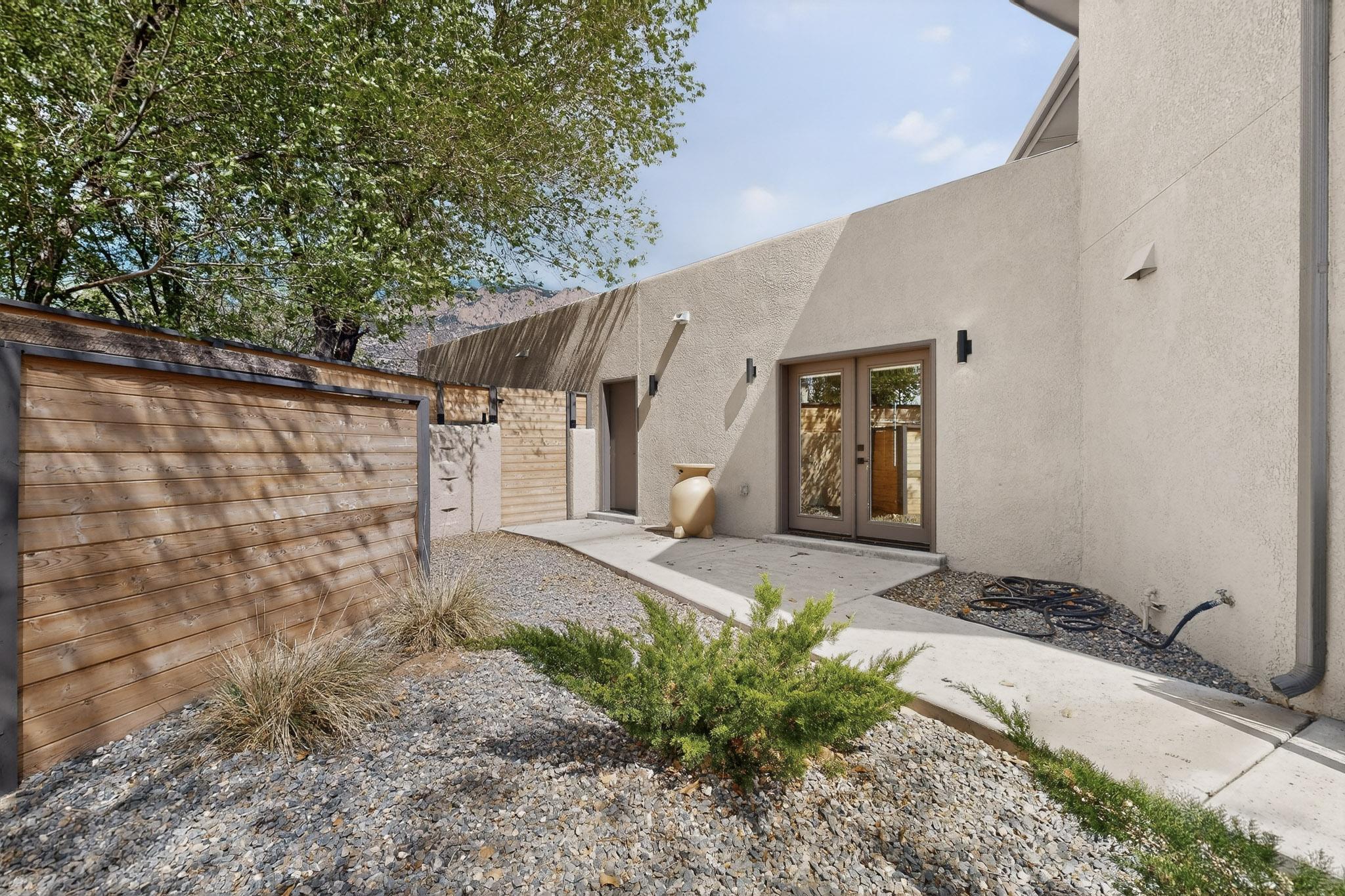 Photo 10 — 12509 Eagle Rock Avenue NE