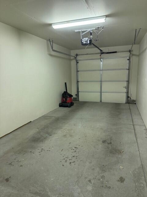 Photo 2 — 1000 Mineral Way UNIT 2