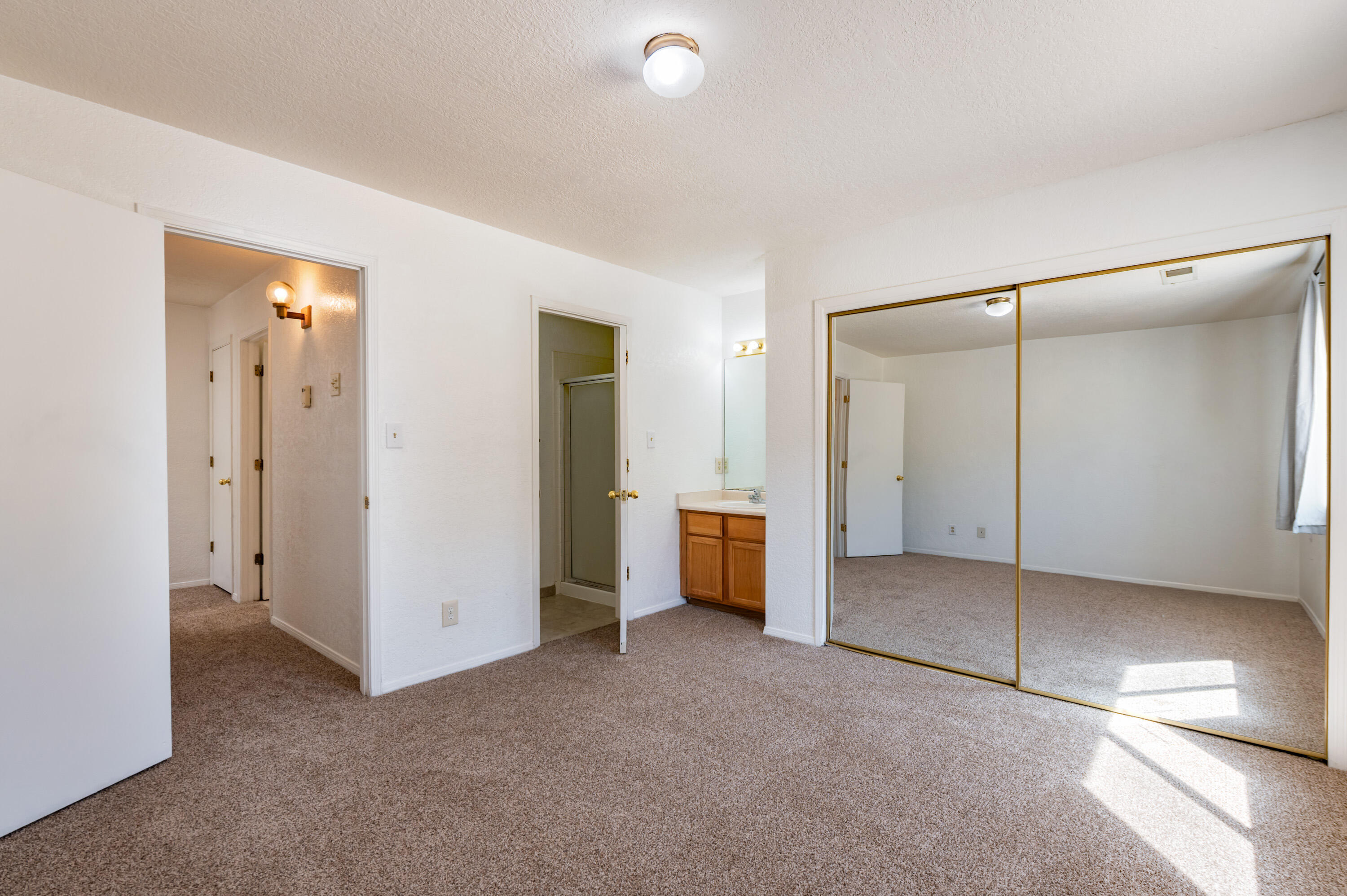 Photo 9 — 2900 Vista Del Rey NE UNIT 25B