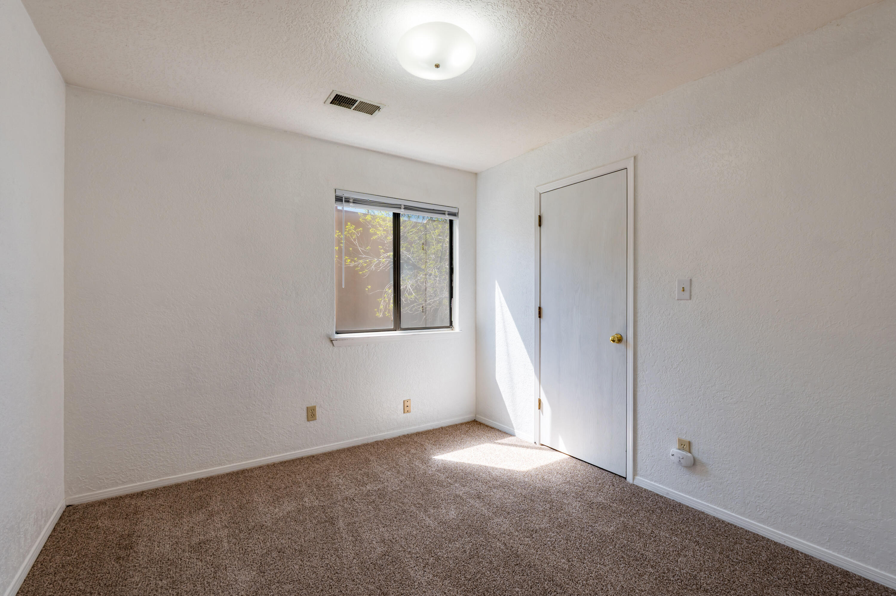 Photo 13 — 2900 Vista Del Rey NE UNIT 25B