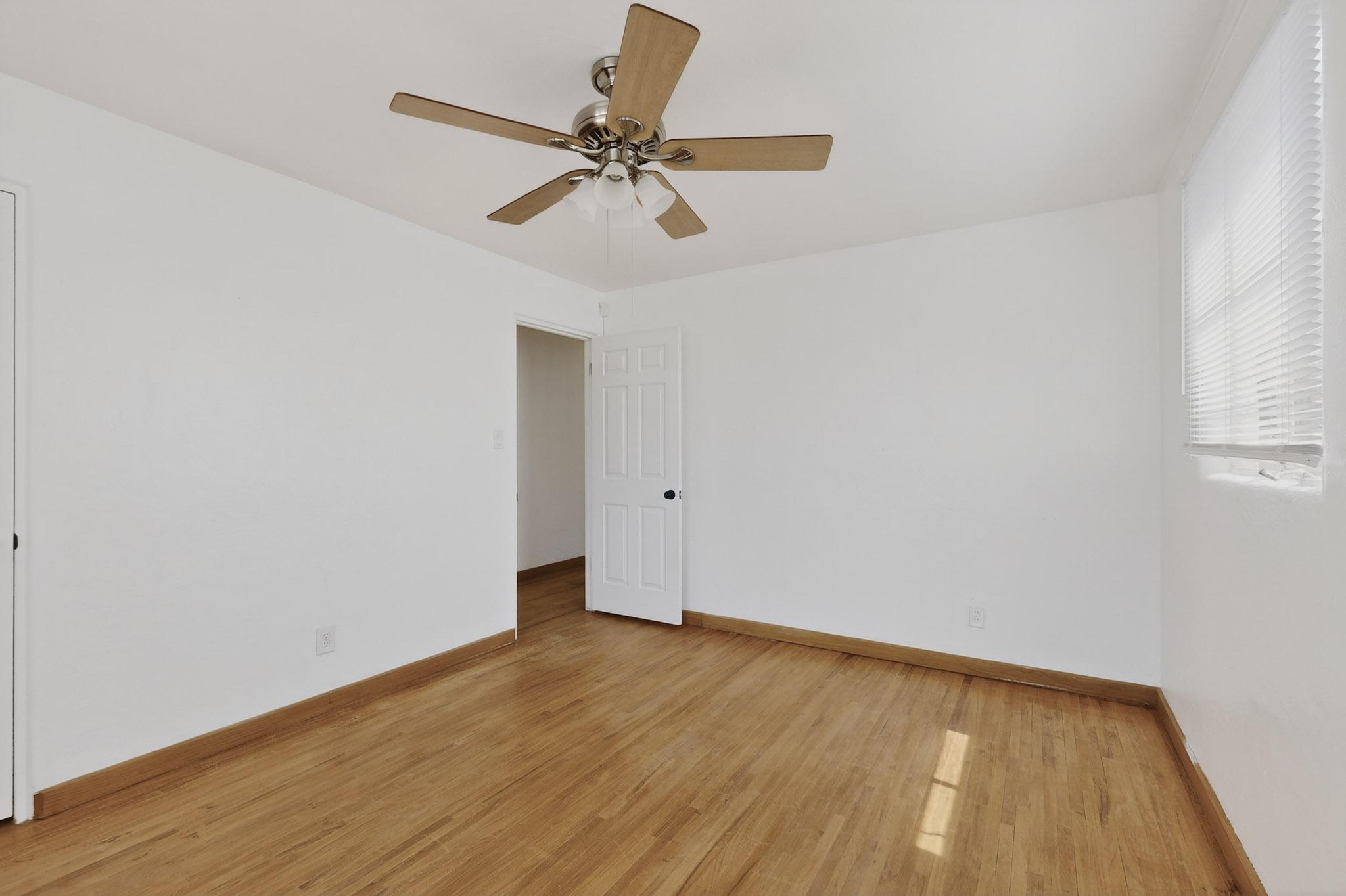 Photo 4 — 1820 Indiana Street NE