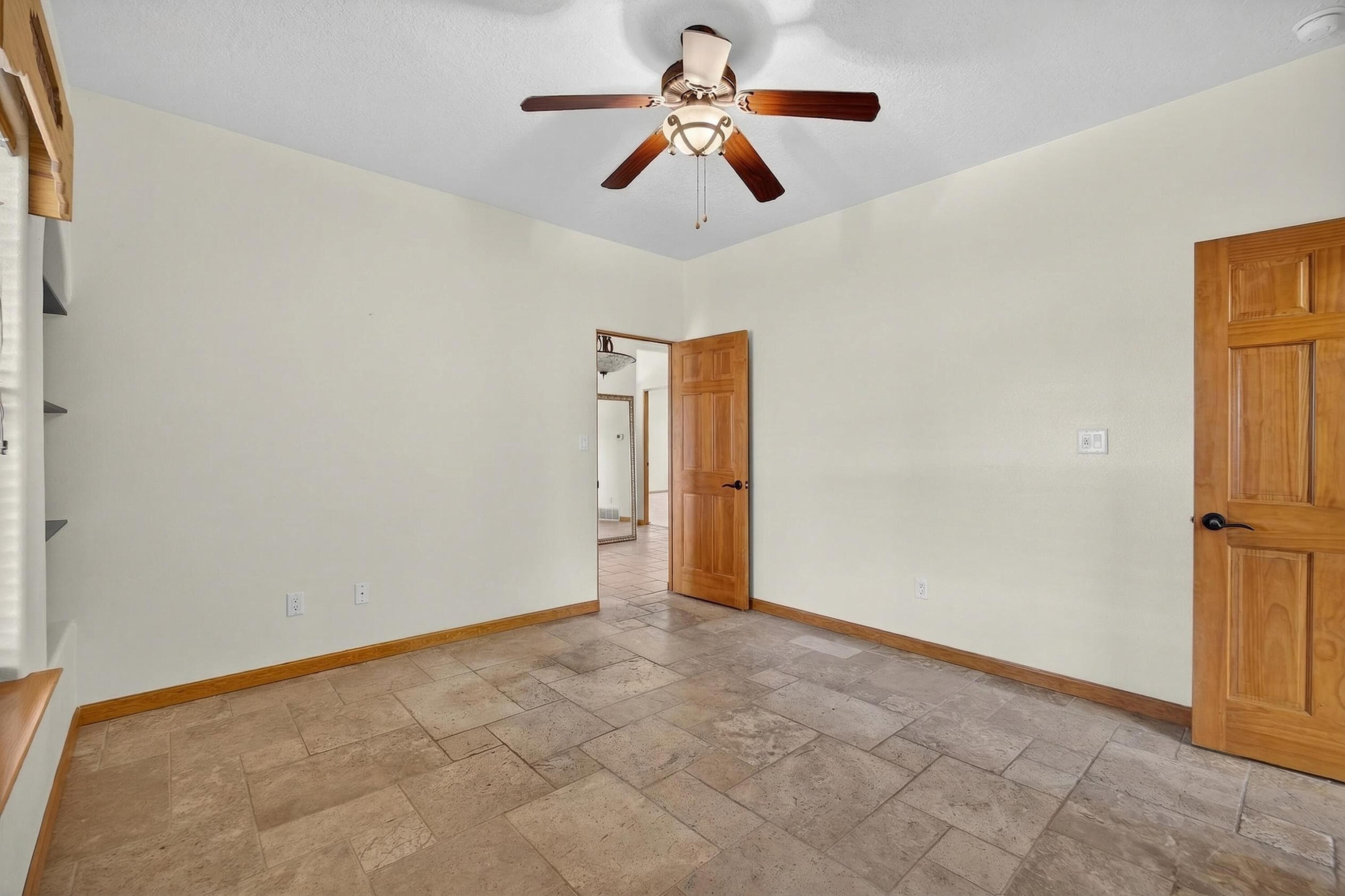 Photo 15 — 2500 Abrazo Road NE