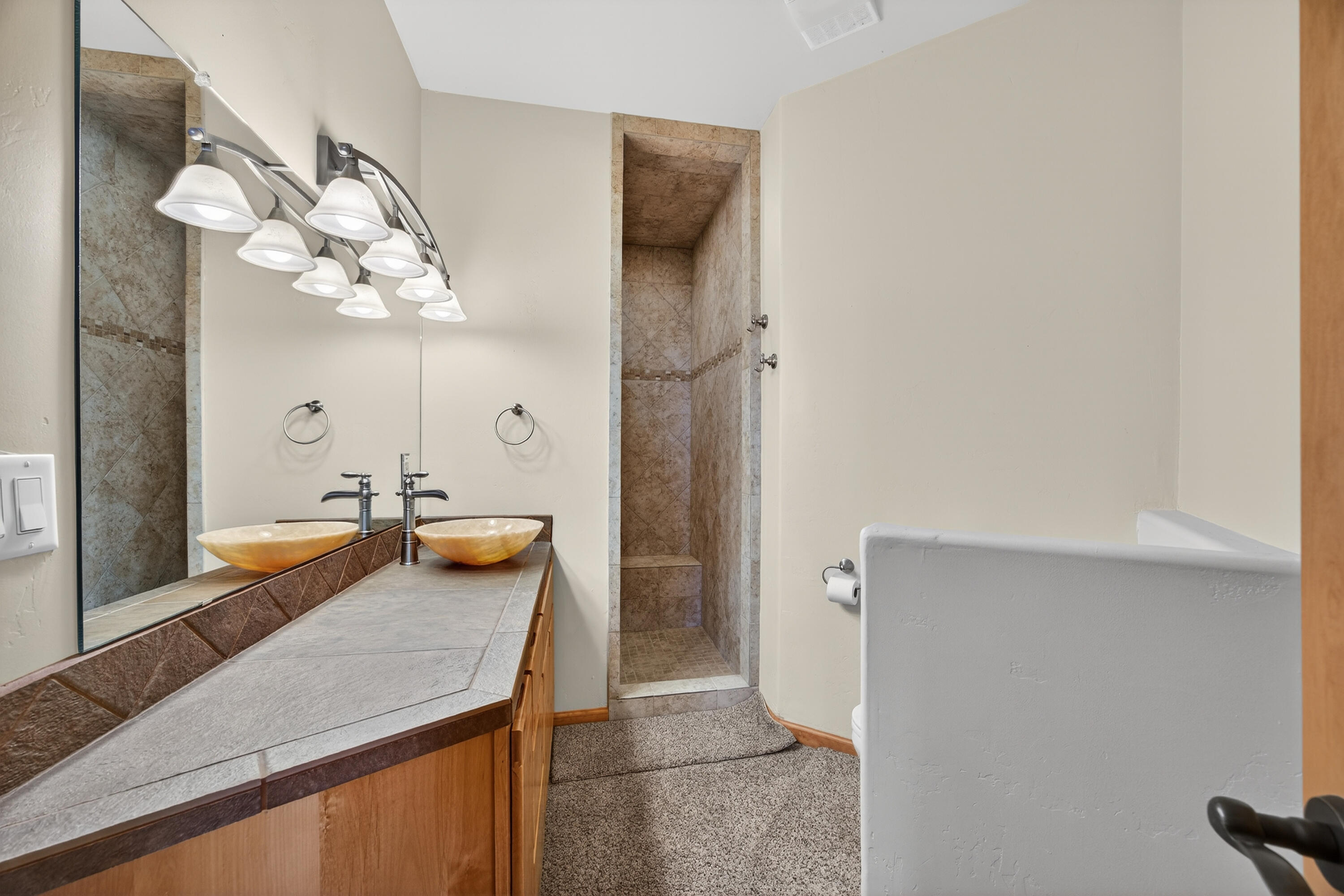 Photo 17 — 2500 Abrazo Road NE