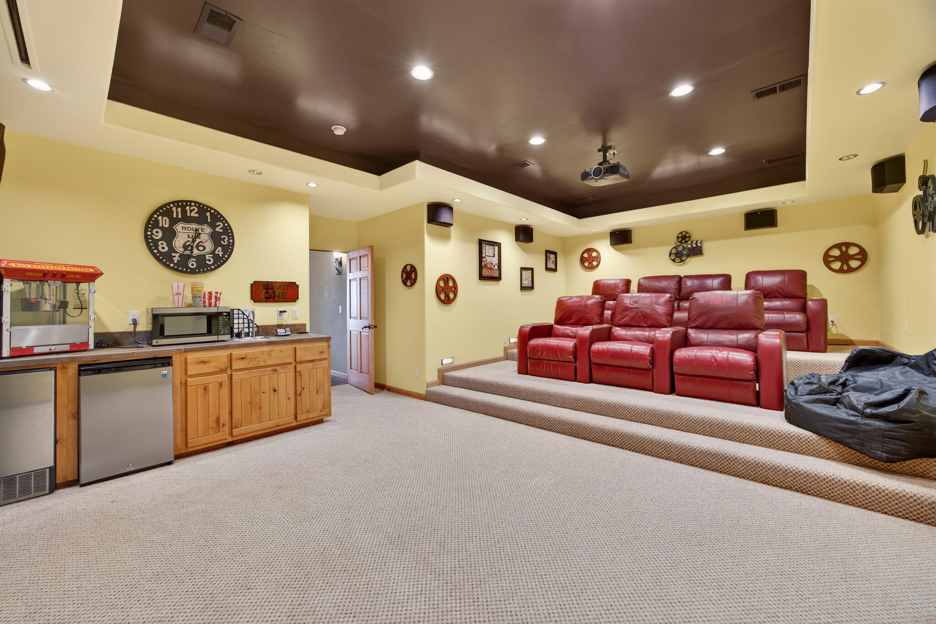 Photo 18 — 2500 Abrazo Road NE