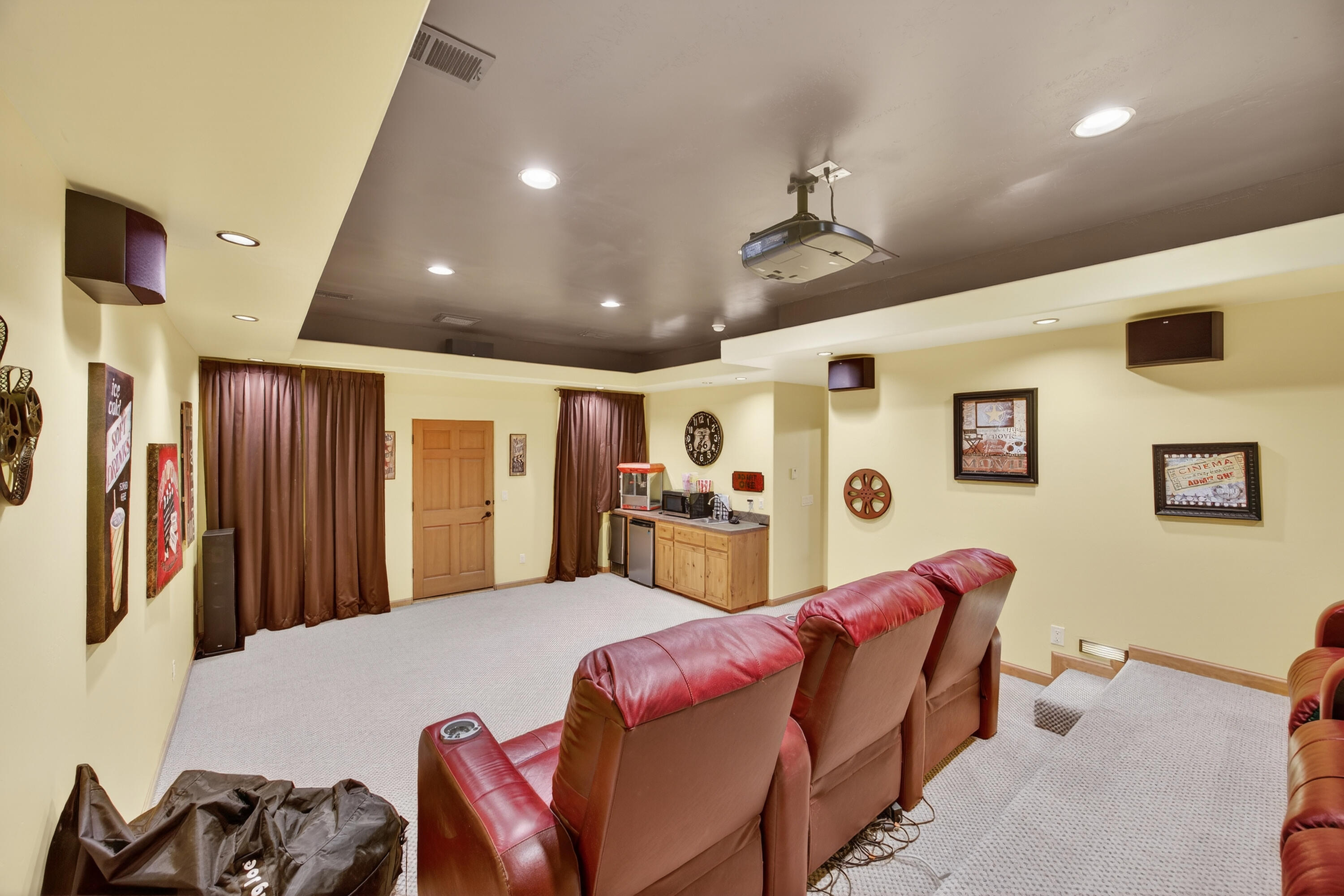 Photo 19 — 2500 Abrazo Road NE