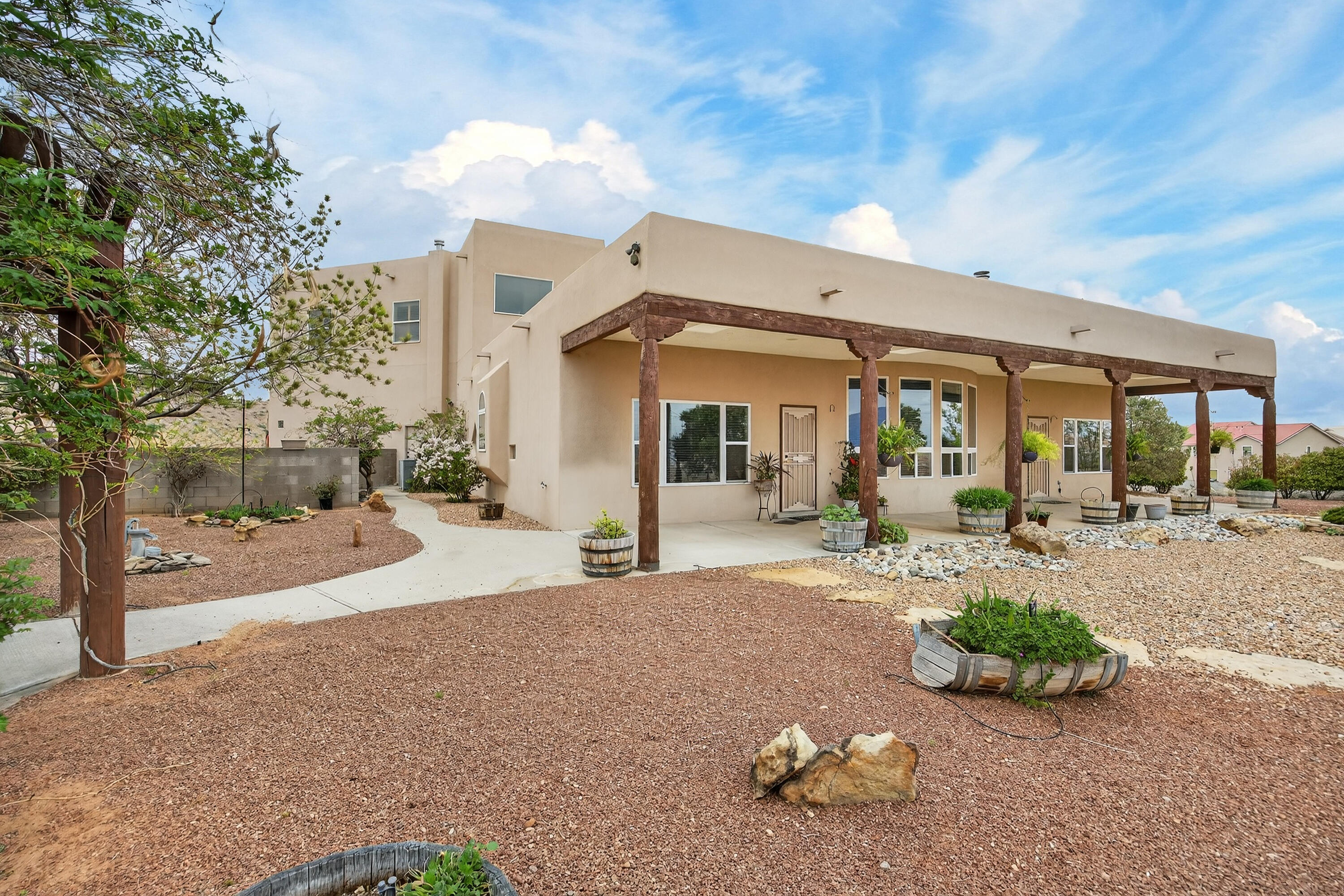 Photo 19 — 2500 Abrazo Road NE