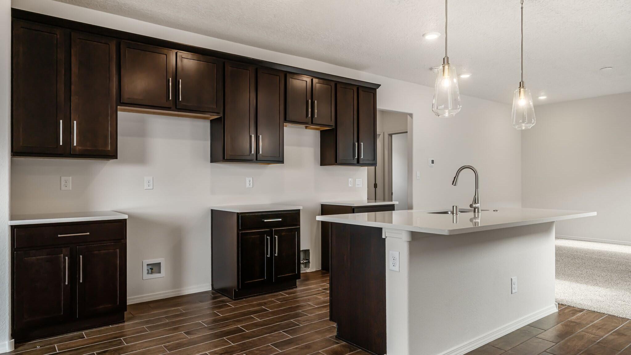Photo 13 — 3324 Dijamant Loop SE