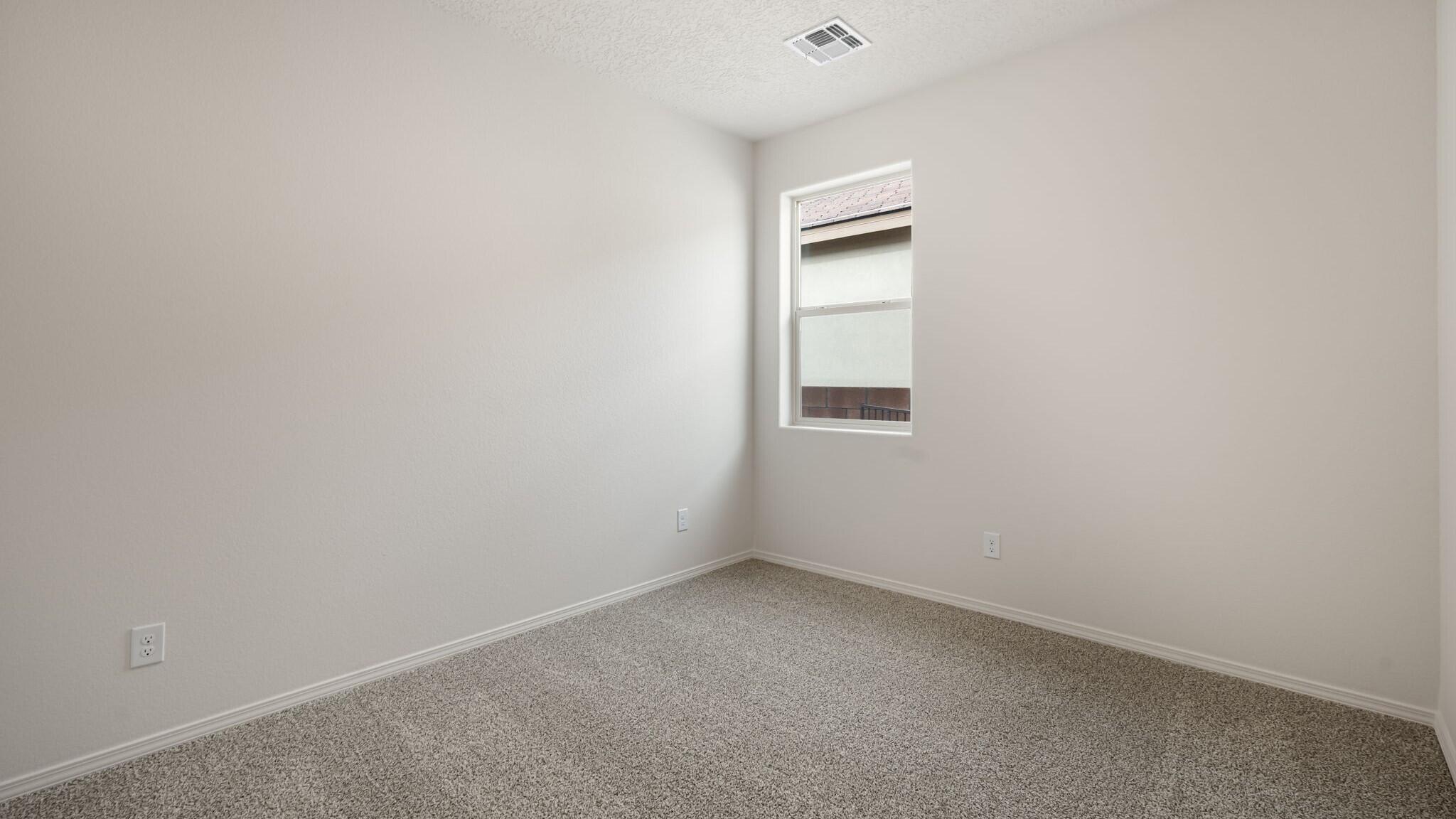 Photo 11 — 3324 Dijamant Loop SE