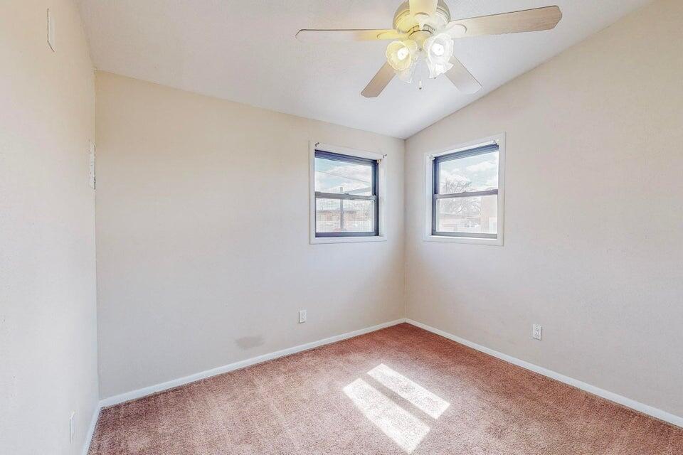 Photo 11 — 1114 Morris Street NE