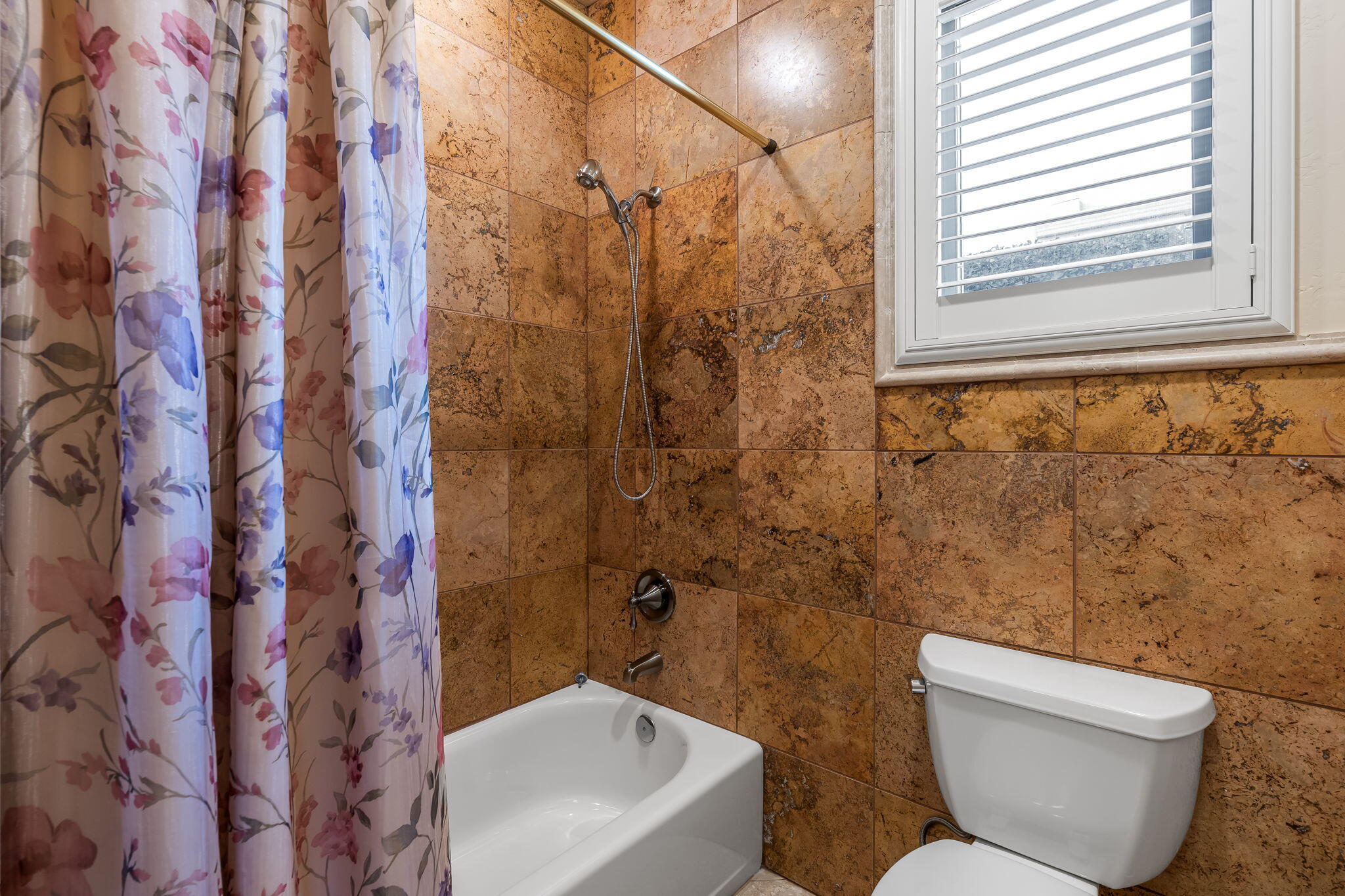 Photo 18 — 508 Laguna Seca Lane NW
