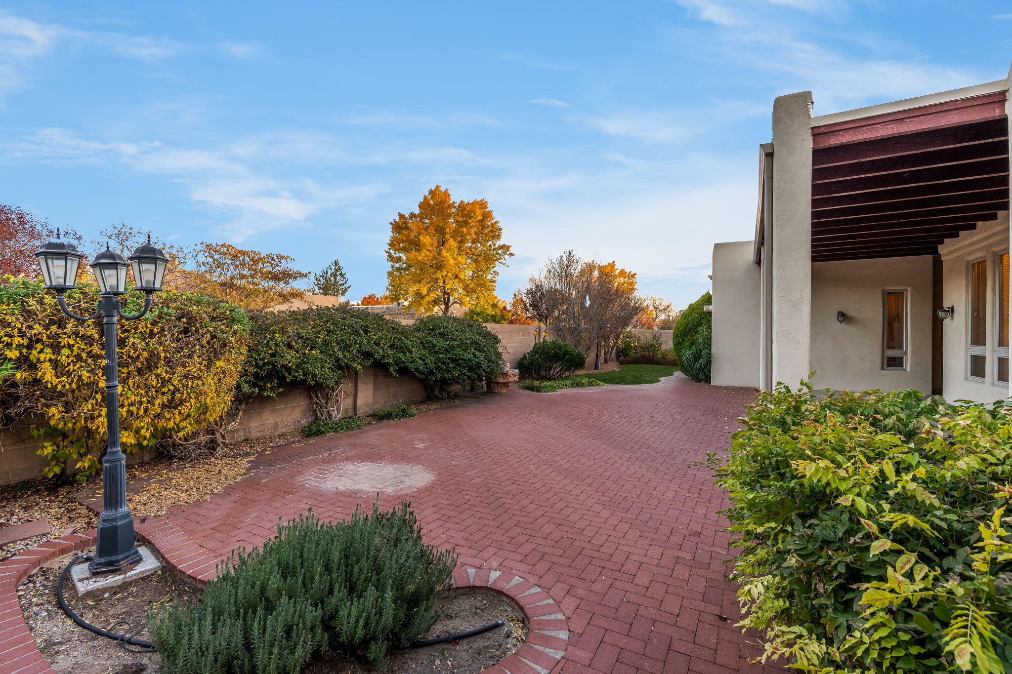 Photo 12 — 508 Laguna Seca Lane NW