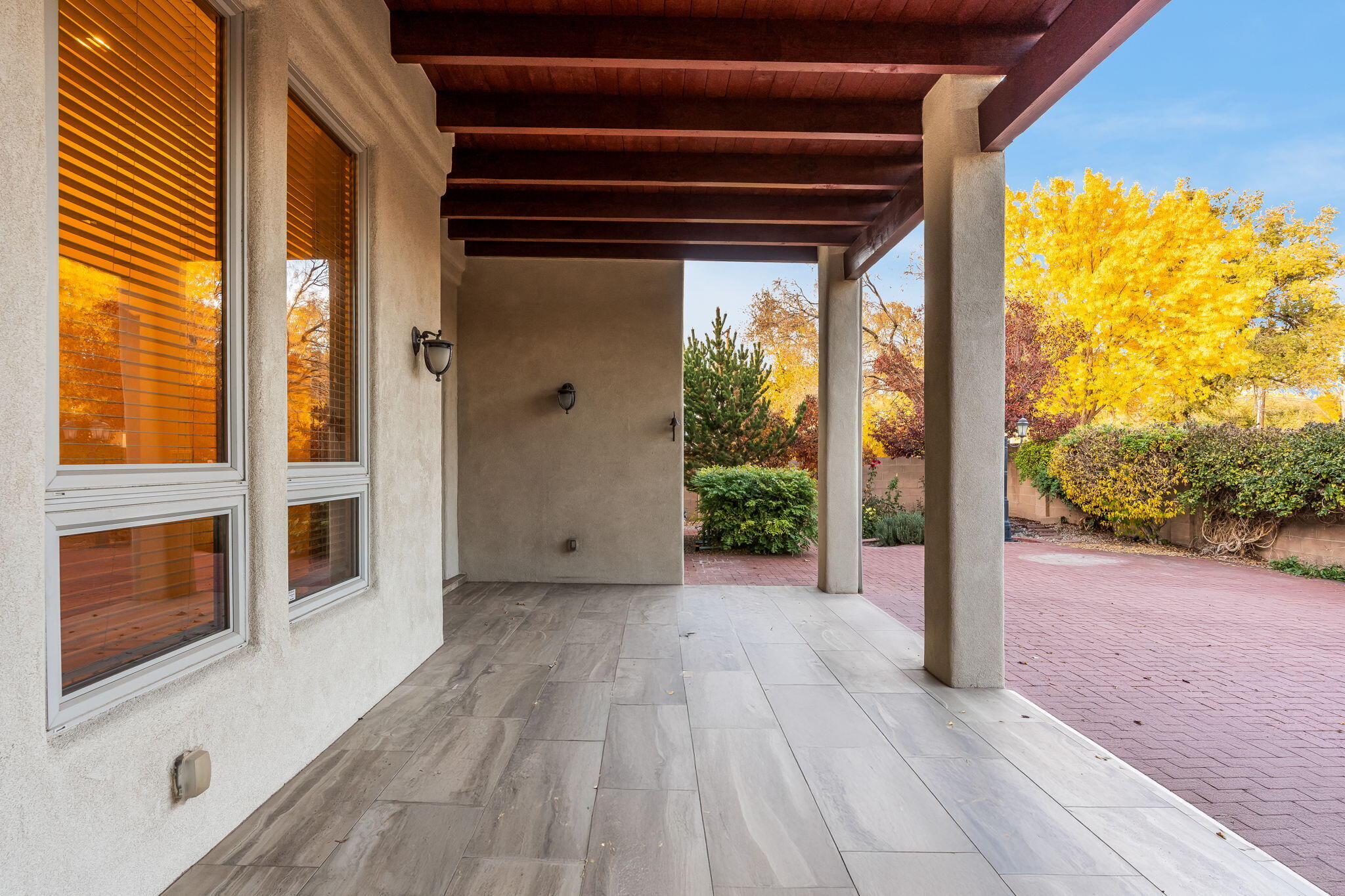 Photo 9 — 508 Laguna Seca Lane NW