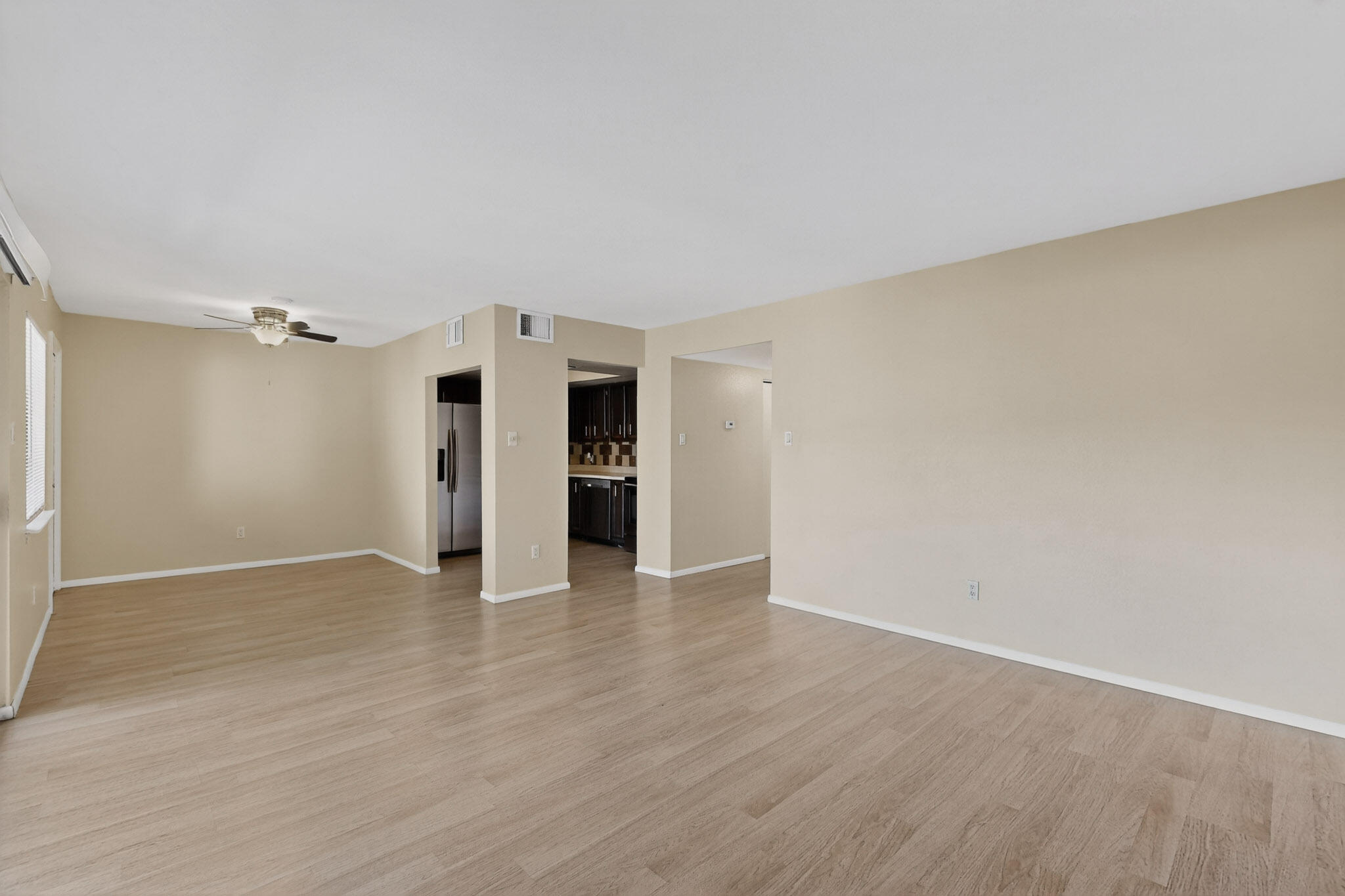 Photo 17 — 921 Country Club Drive SE APT H