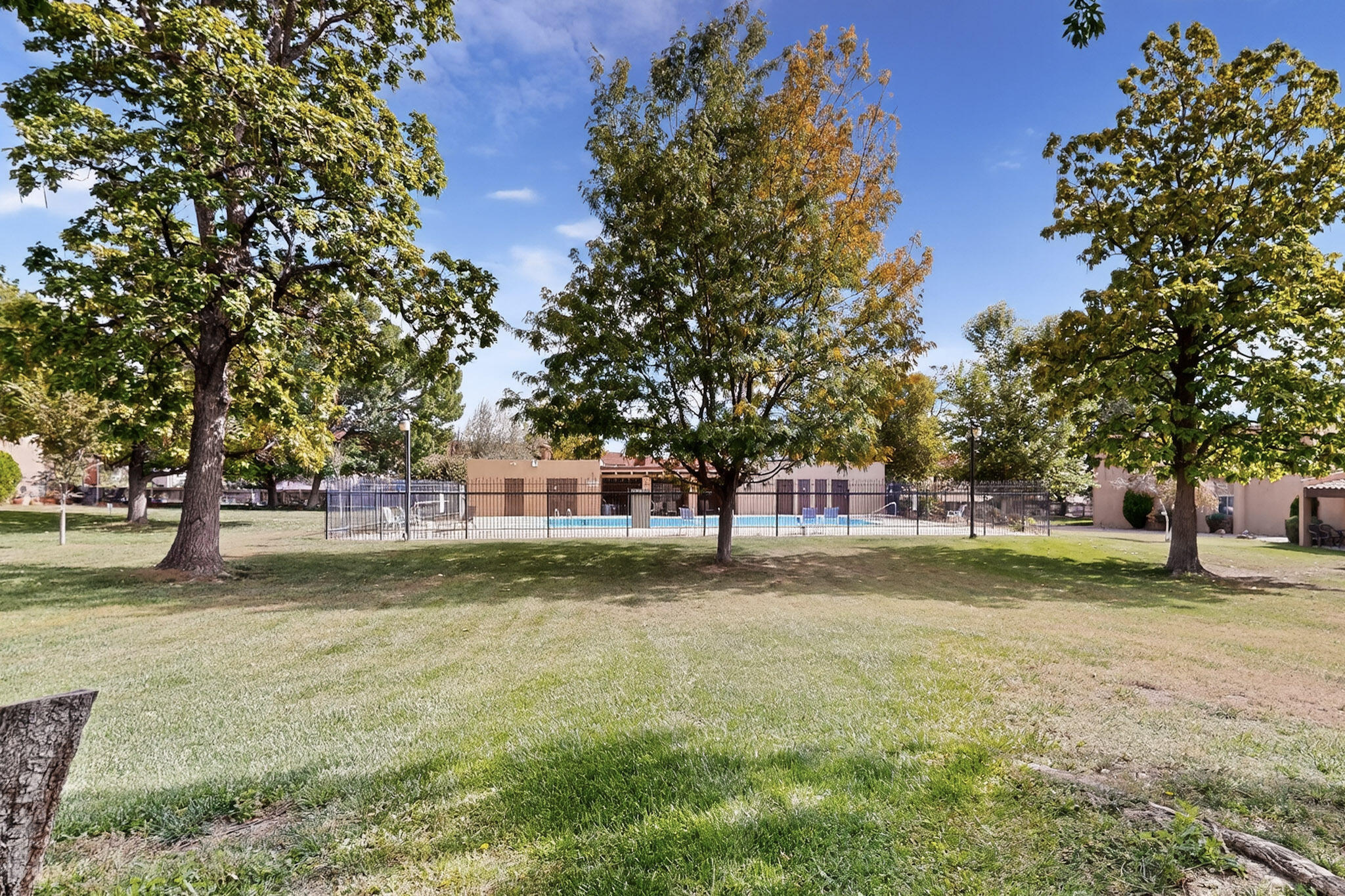 Photo 11 — 921 Country Club Drive SE APT H