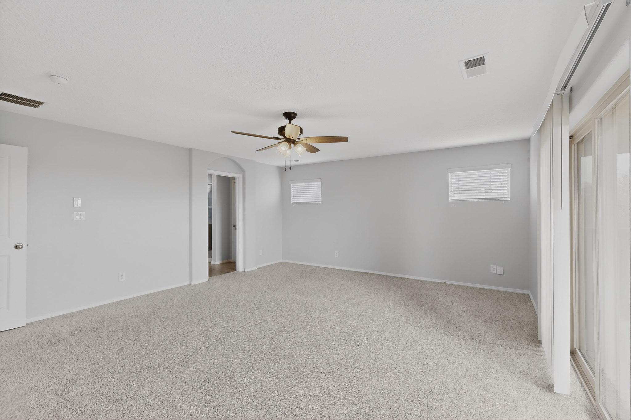 Photo 15 — 5909 Mafraq Avenue NW
