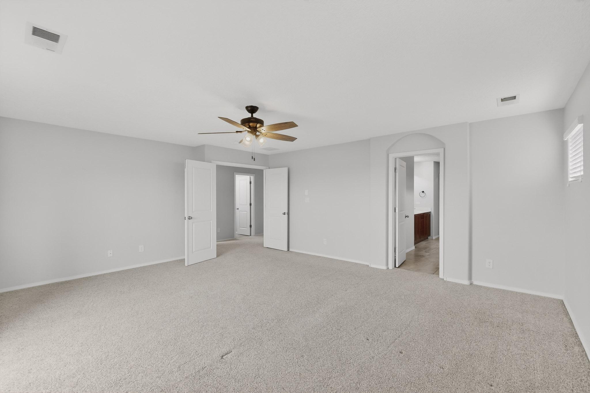 Photo 16 — 5909 Mafraq Avenue NW