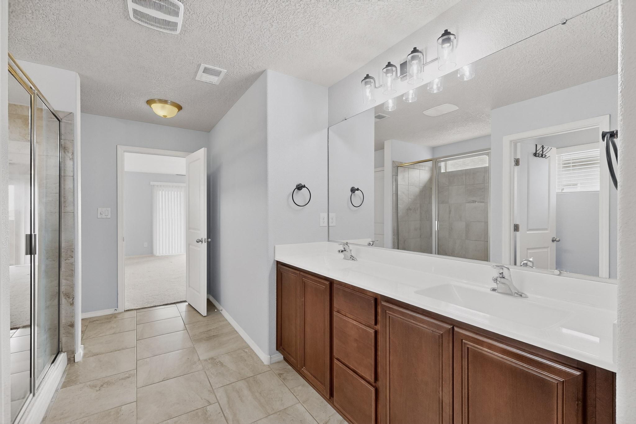 Photo 19 — 5909 Mafraq Avenue NW