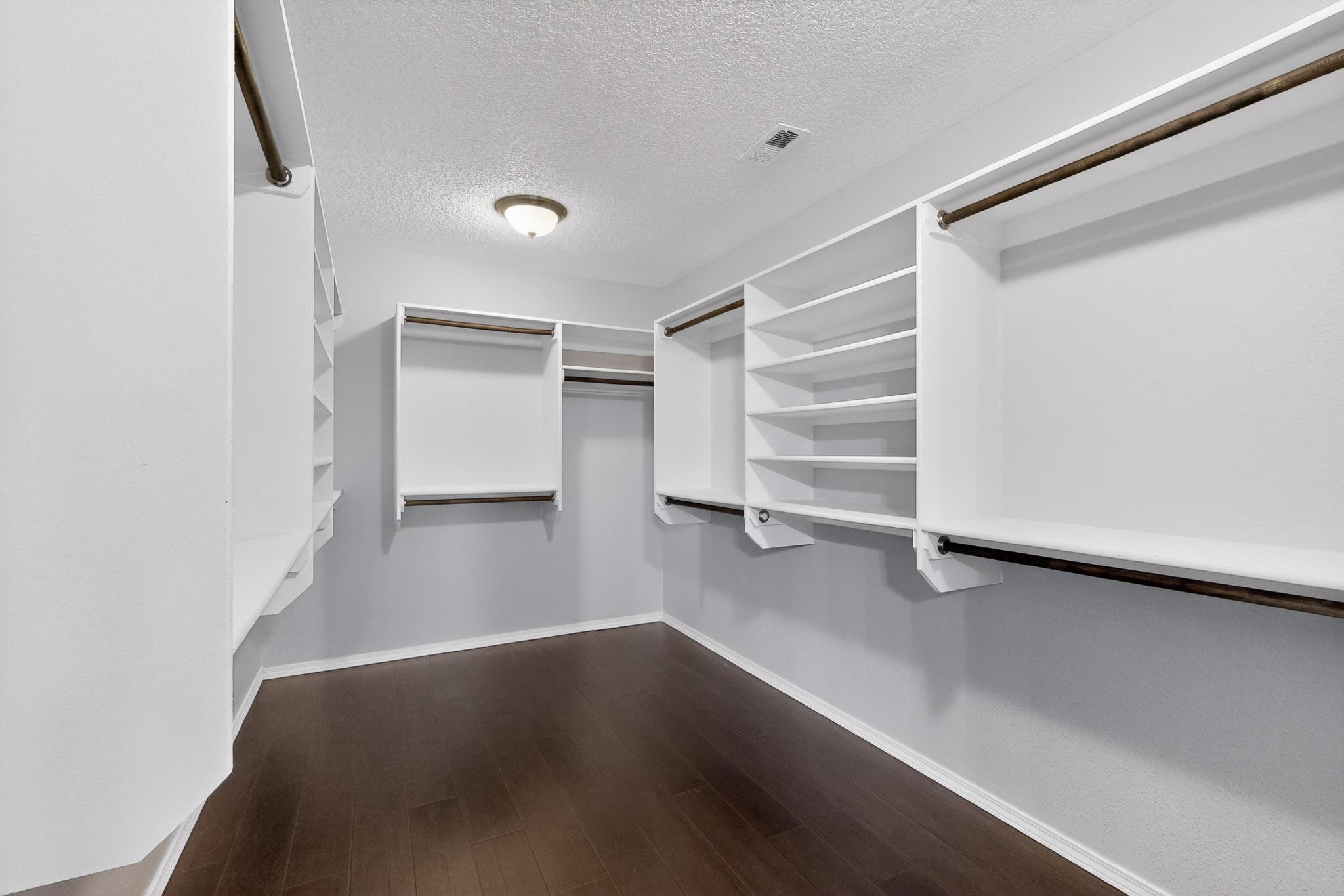 Photo 20 — 5909 Mafraq Avenue NW