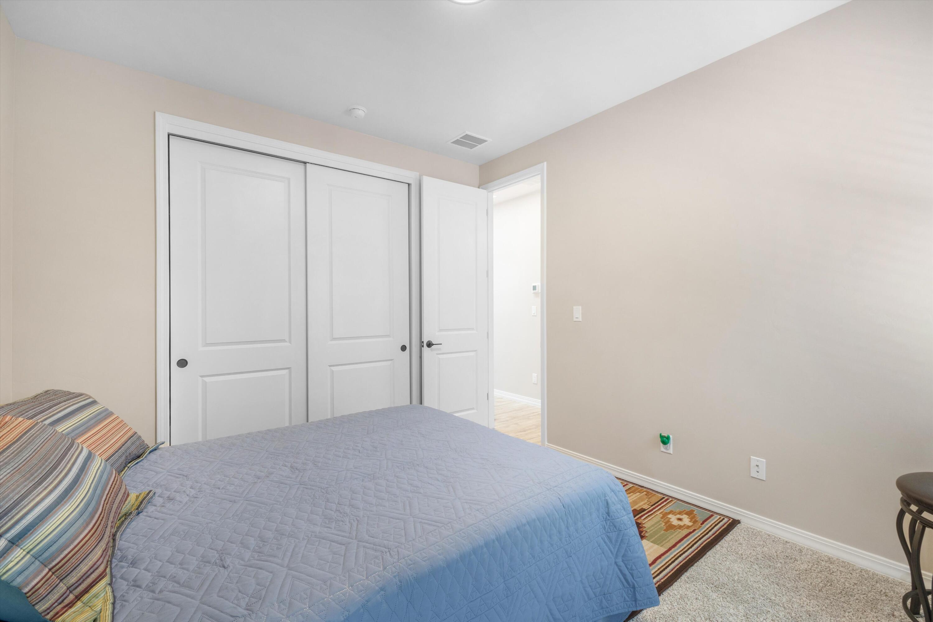Photo 19 — 6718 Sydney Drive NE