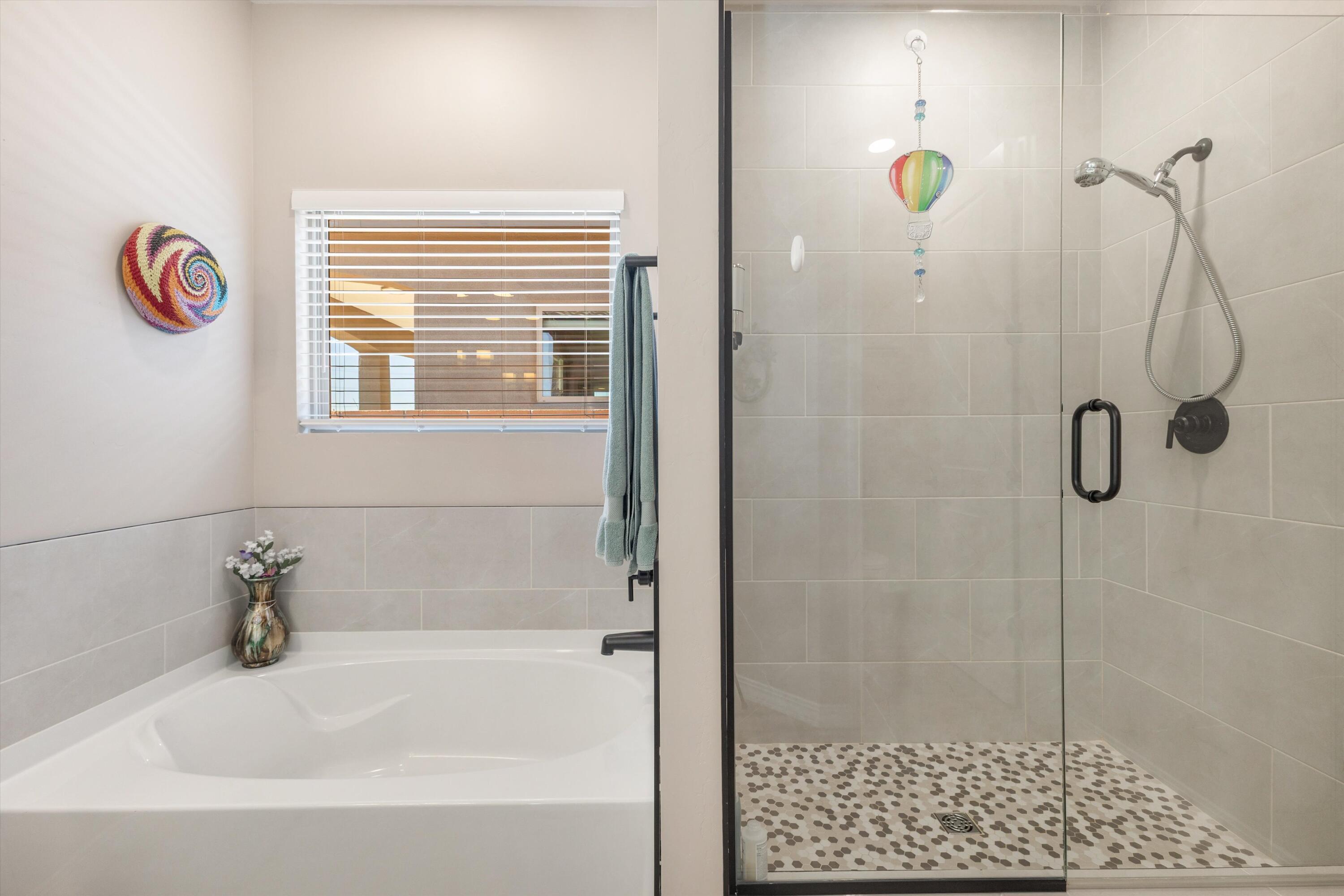 Photo 17 — 6718 Sydney Drive NE