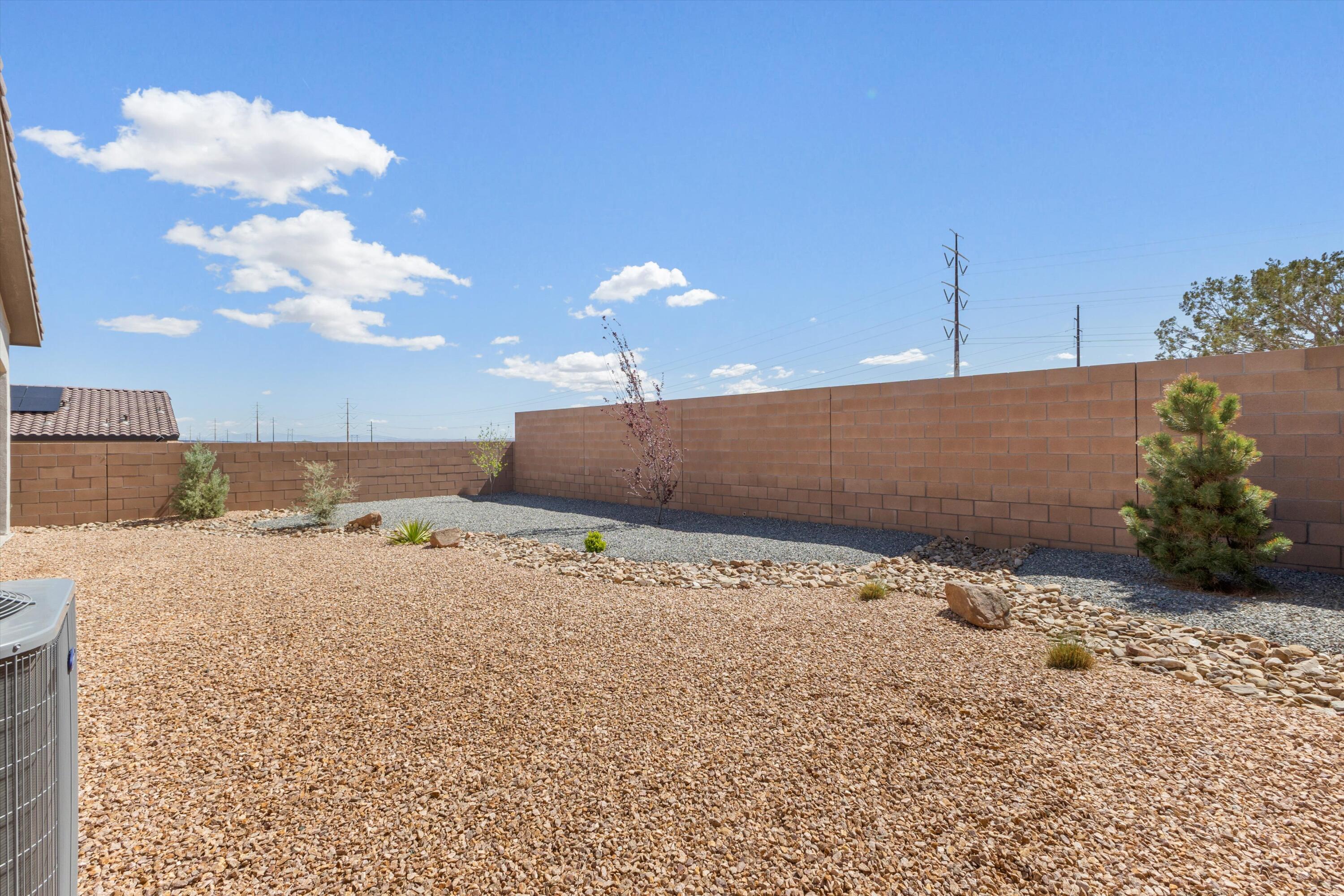 Photo 6 — 6718 Sydney Drive NE