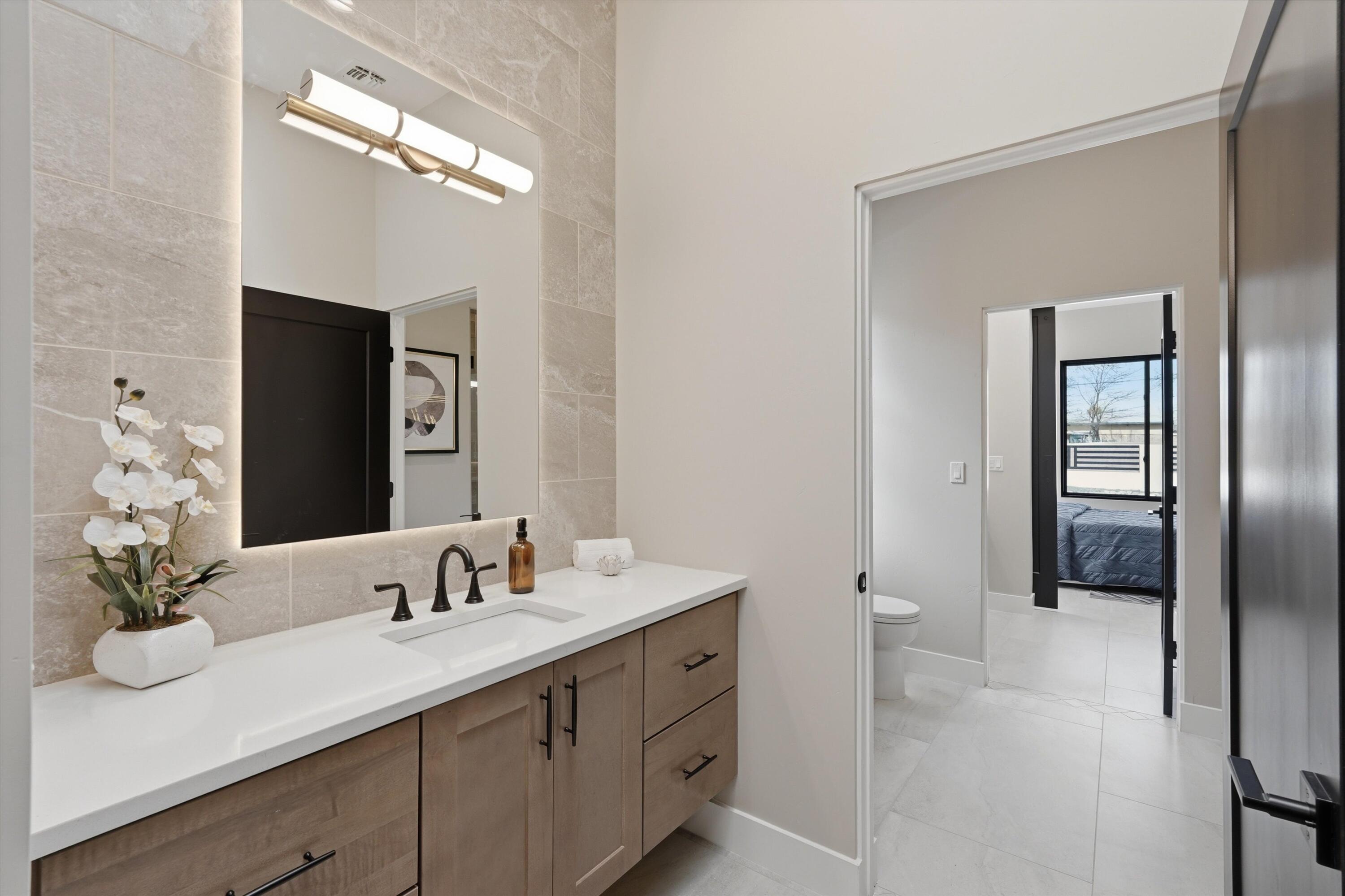 Photo 4 — 128 Los Ranchos Road NW