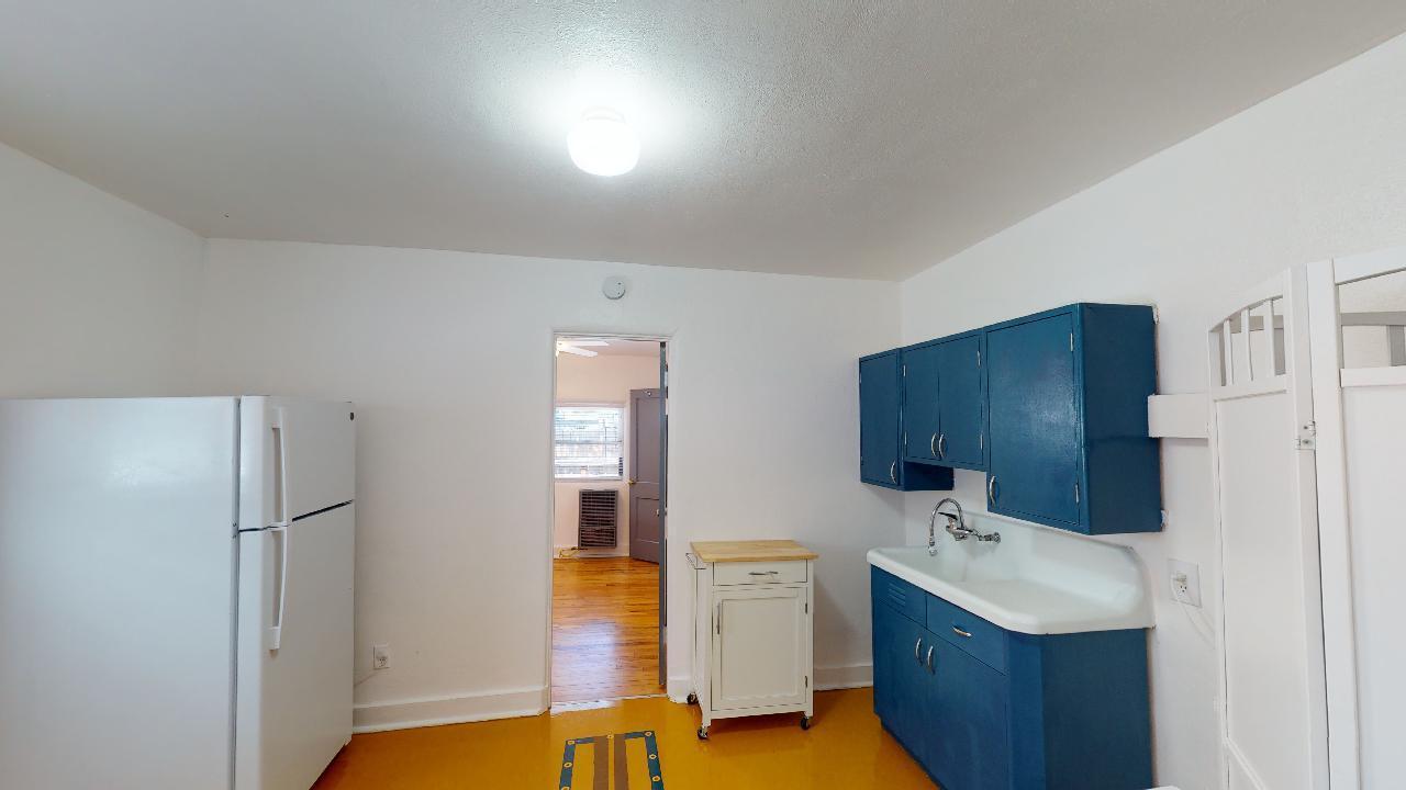Photo 11 — 715 Fruit Avenue NW