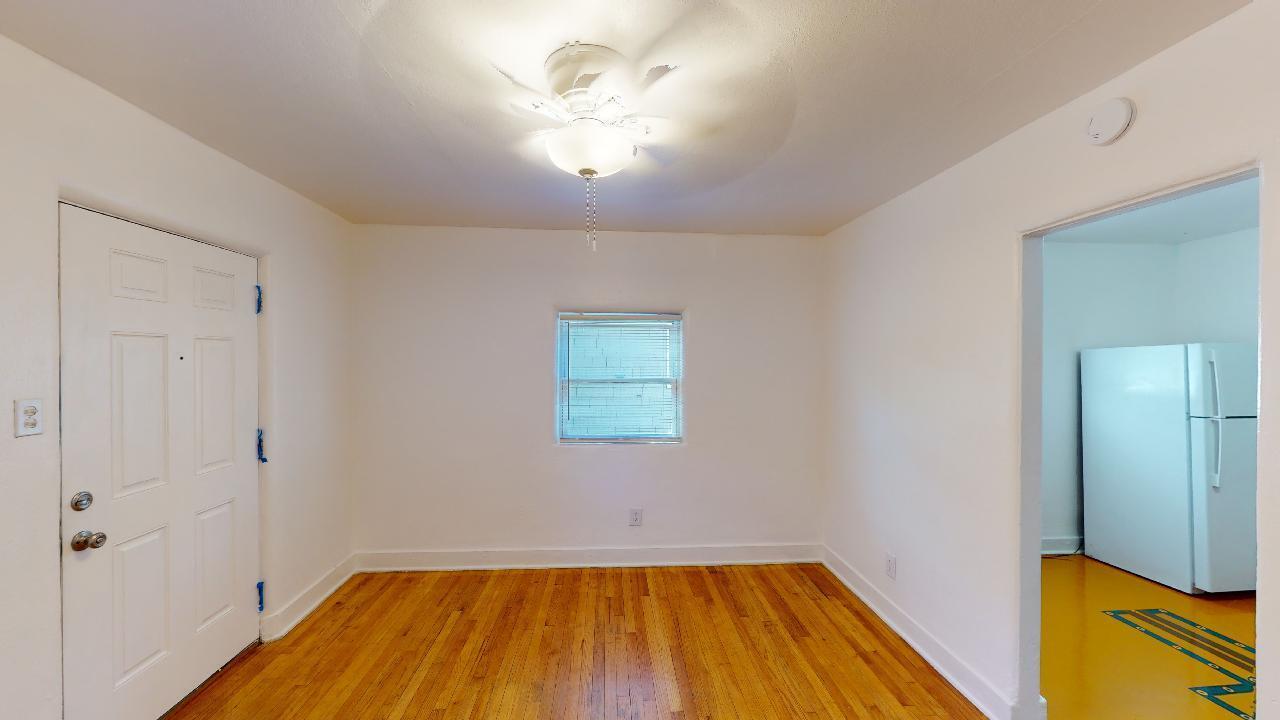 Photo 12 — 715 Fruit Avenue NW