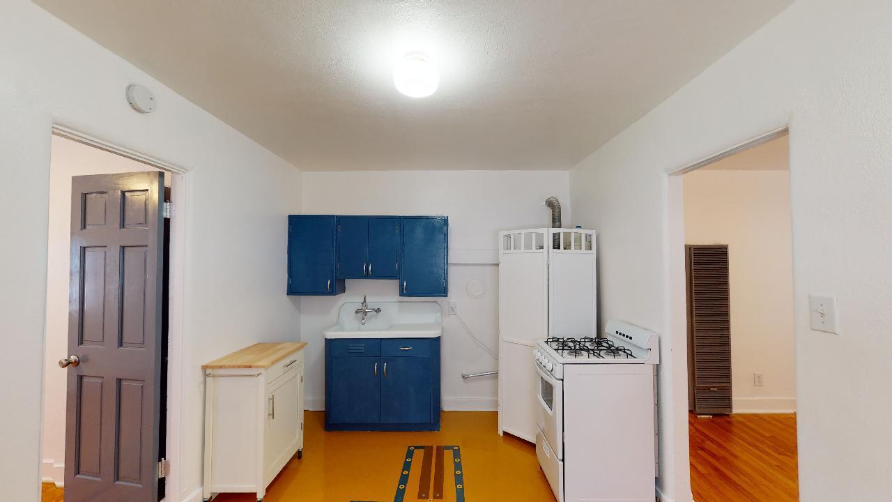 Photo 15 — 715 Fruit Avenue NW