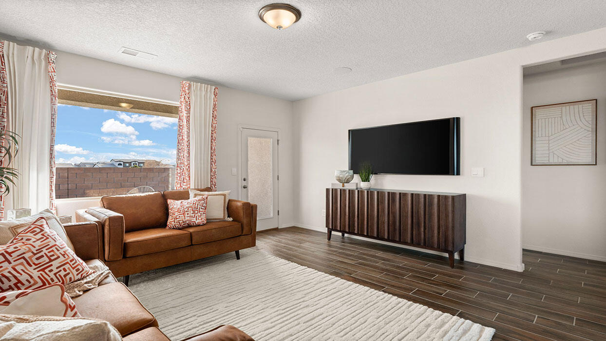 Photo 19 — 1501 Gleneagles Street NE
