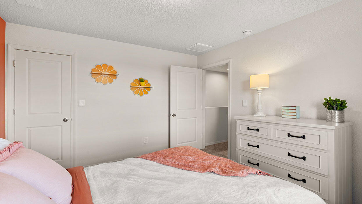 Photo 2 — 1501 Gleneagles Street NE