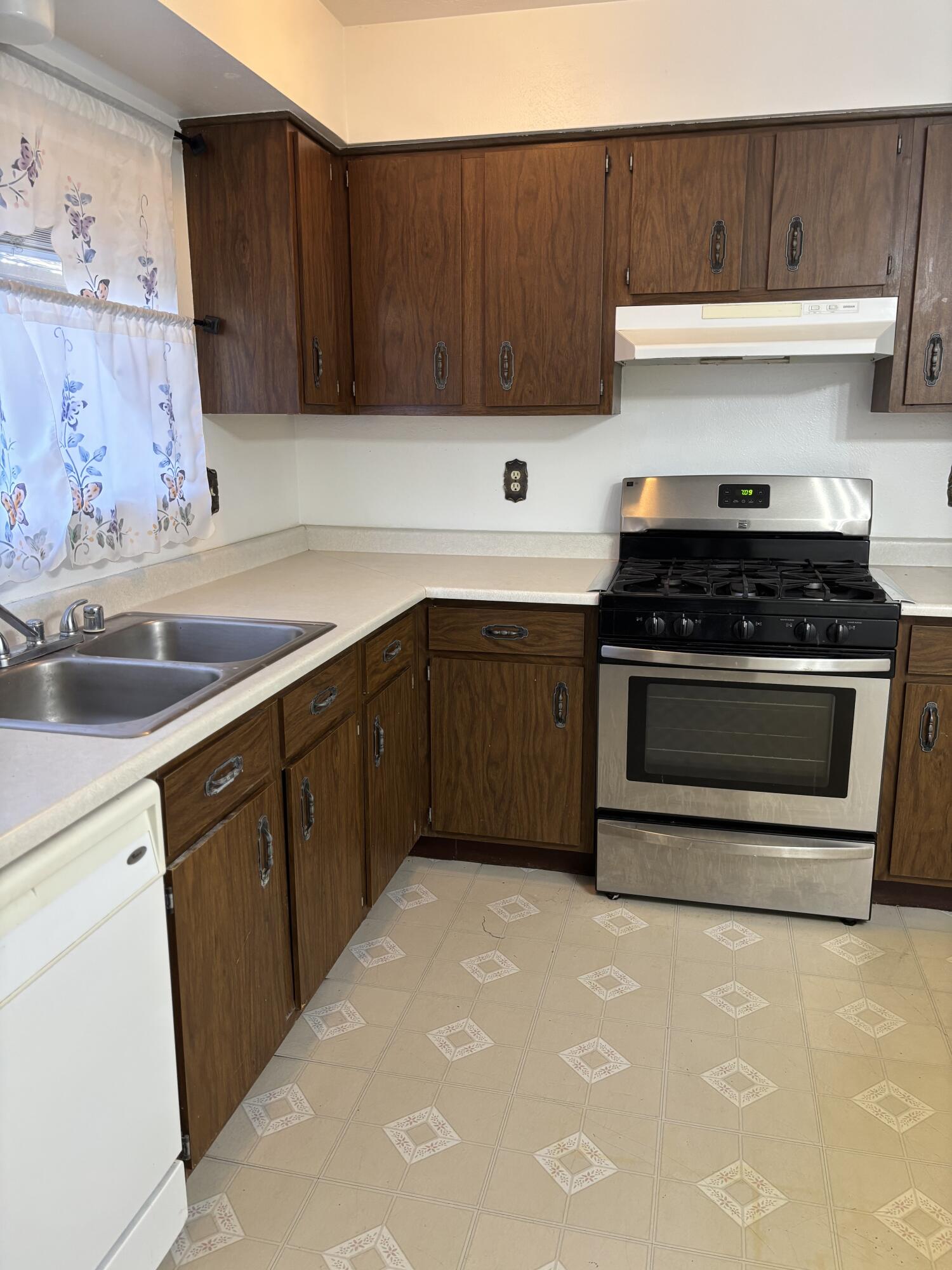 Photo 13 — 3600 Eubank Boulevard NE 2C